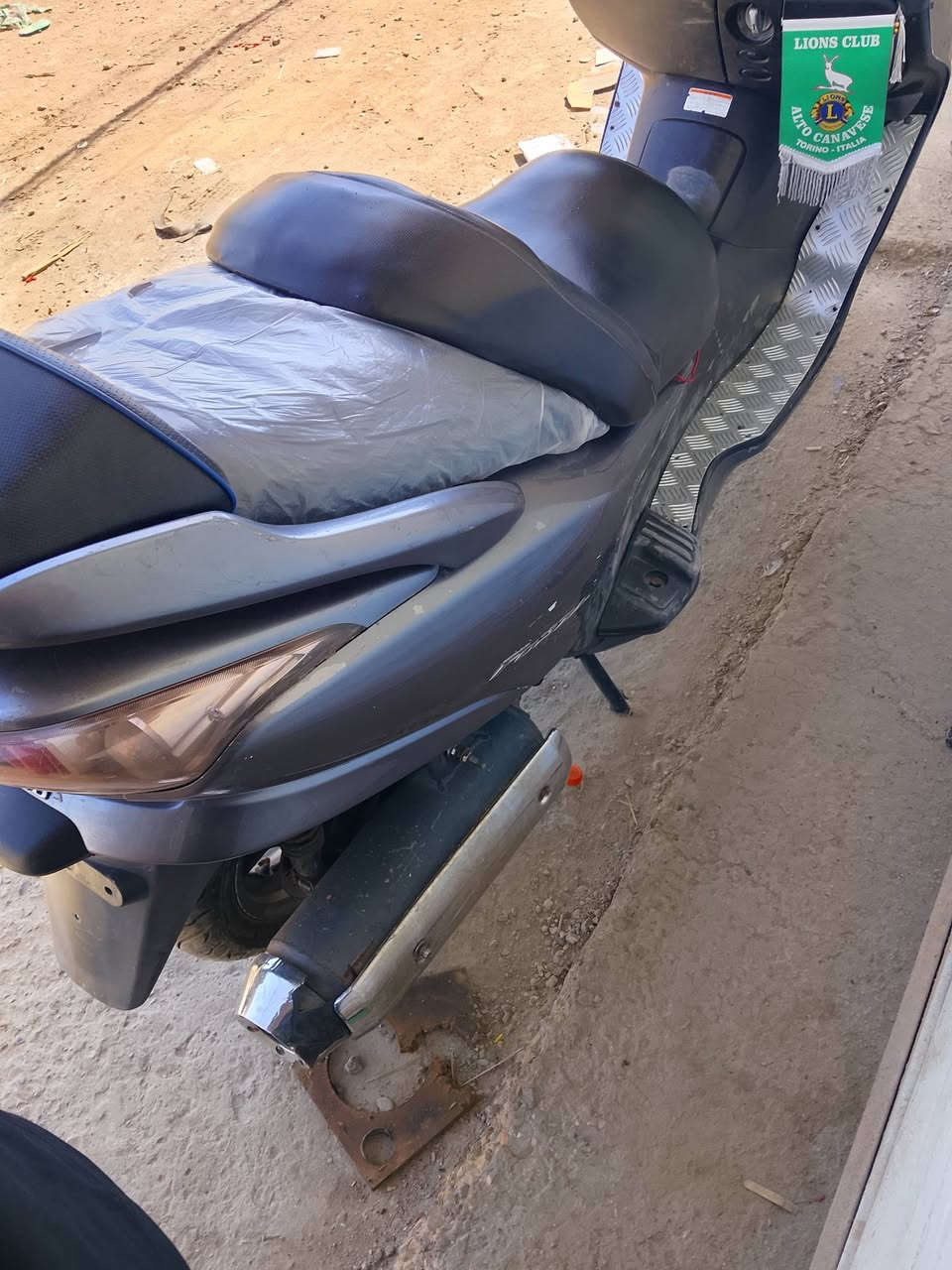 فورزه 08 للبيع الدراجة خير من الله بس وكدامك الدراجة المكان شعب سعر 750 وبيها مجال للطيبين ***********

