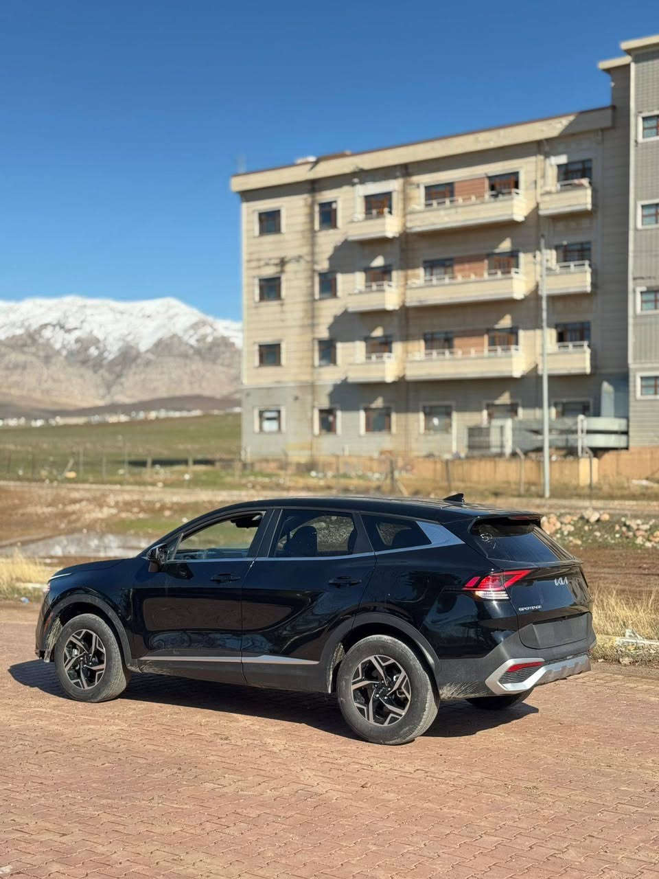 كيا سبورتاج
موديل 2025  الشكل الجديد 

السياره بدوون سبخ 
بدون ايرباگ
محرك2.5L
كير محرك كفاله 

ماشي 7000ميل فقط 
ايرباكات سليمه 
مواصفات 
بصمة
ابواب بصمة

كشن هيتر
كشن كهربائي 

تبريد قطعتين
شاشة ديجيتال
شاشة كبير
فور ويل AWD
رادار امامي و جانبي
تحديد السرعة
تحديد المسار
ويل كب كروم 
تحكم ستيرن
نظام سبورت
نظام ايكو
لايتات ليد 
لايتات زينون
اوتو هولد

بريك بصمة
و هواية مواصفات اخر

سعر 178 بيها مجال 
 العنوان قضاء الشيخان
***********
