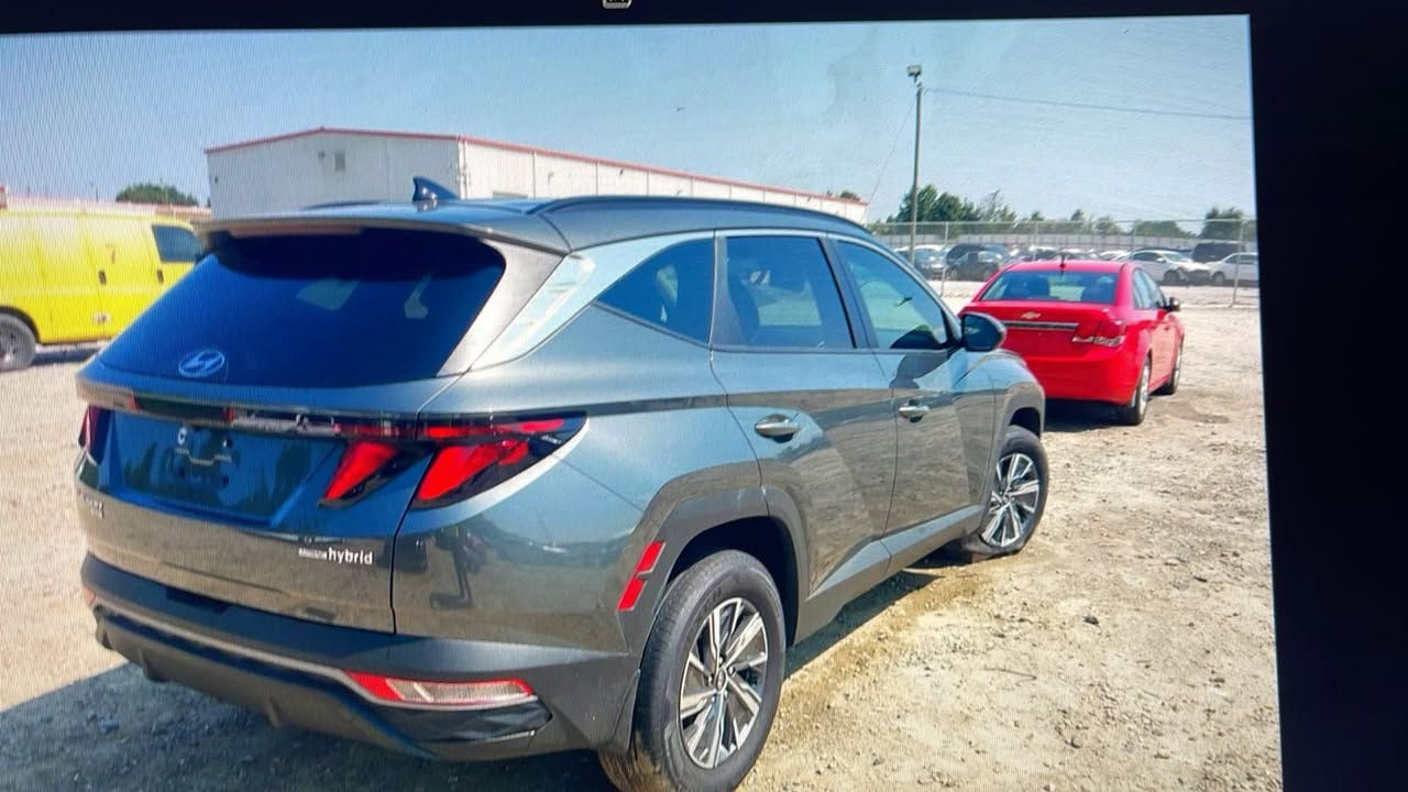 توسان هايبرد ٢٤ رقم بغداد بسمي فول عده الفتحه مكاني بغداد بلديات ***********
