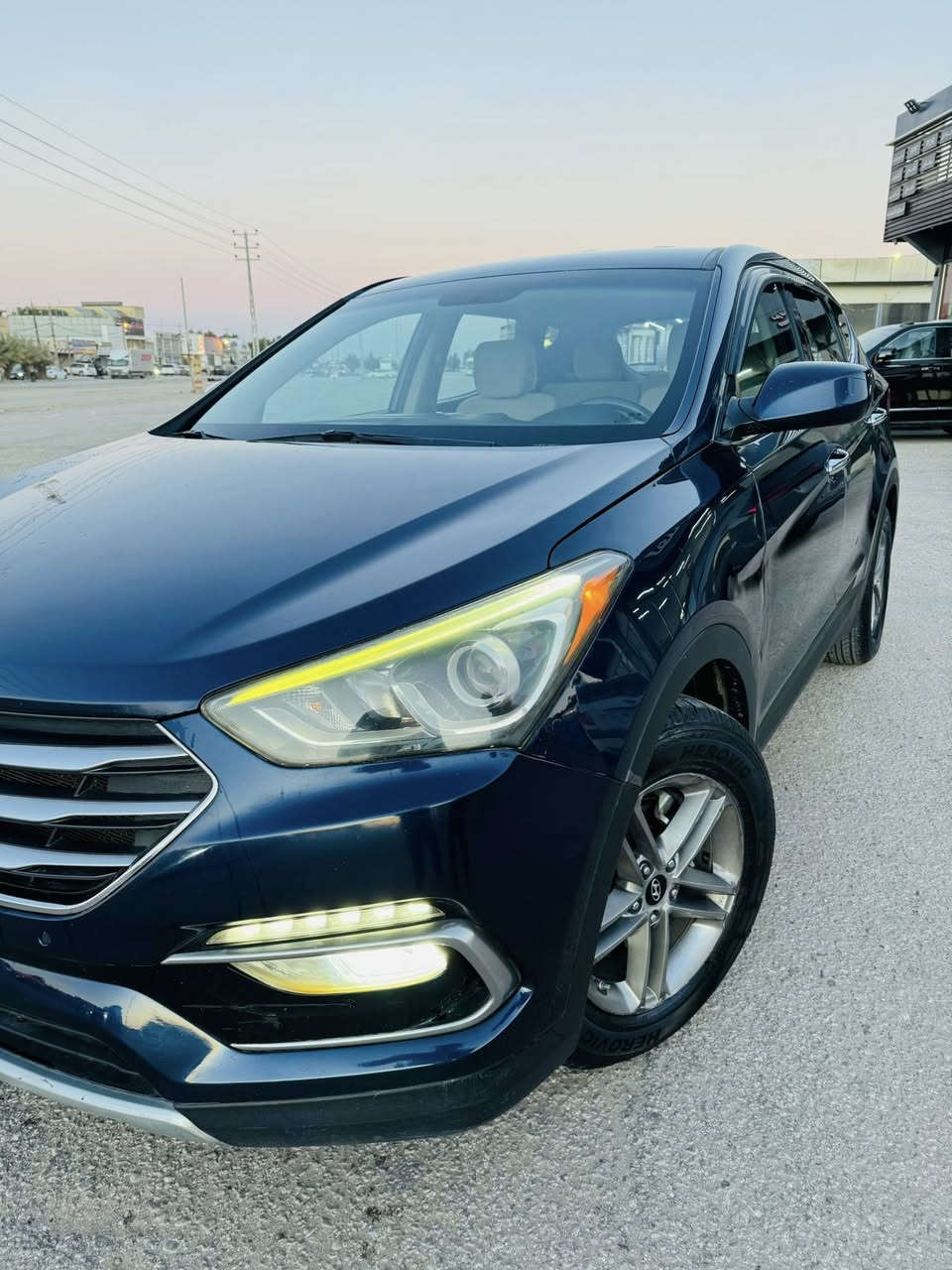 سلام عليكم
سنتفاي 2017 وارد امريكي
بيه البنيد والجنطه صبغ موجود السونار بلمنشور
داخل لو نين
مكينه اربعه سلندر
رقمهه بغداد تحويل ثاني يوم
لد نهاري ليلي
السياره سبعه راكب 
كامرا خلفيه بلادي

السعر 137

مكان السياره النجف
***********
