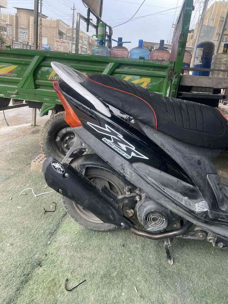 السلام عليكم ماكس عدله للبيع
مكينه٤٩ مجفته 
دراجه تخبل لانضوخ 
لا تبخير خير من الله 
كلوبات شغاله
أشاير بس كلوبات محتركه 
وبيهه صالنصهFM
 وكفراتهه تجاريه
السعر ب٥٠٠ وبيهه مجال
مكاني بغداد حي الاعلام
الشراي يتصل 
***********
