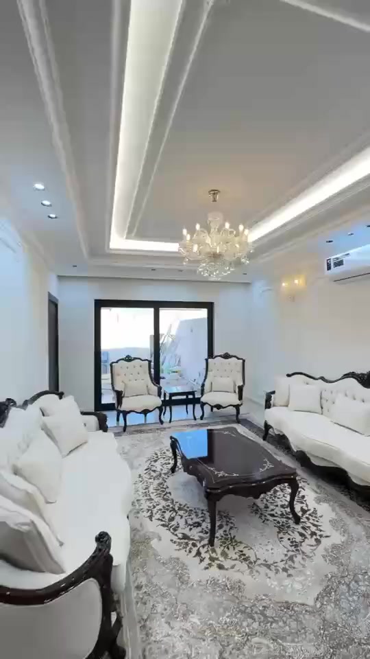 صباغ متفرغ للعمل كل مايخص الديكورات والاصباغ نشتغله الاستفسار راسلني أو اتصل ***********
