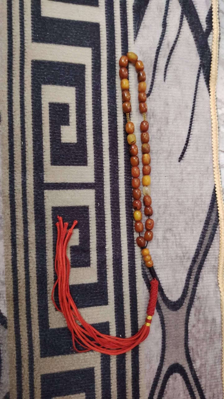 السلام عليكم يماني مصور قديم عدد عدد ٤
يماني مشمشي مصور
يماني مخطوط ذمه
سليماني معطف
عرج مرجان طبيعي اصلي 
سبحه كهرب قديمه للبيع الشراي يراسلني وات ساب
***********
