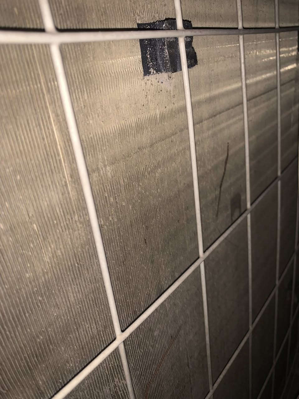 السلام عليكم سبلت طنين وثلث عامودي نوع الحافظ للبيع جهاز نضيف غاز ماته مقفول كمبريسر بلادي تدفه تبريد تاخذه عل فحص سعره 500 الف وبي مجال شي قليل مكاني بغداد ***********
