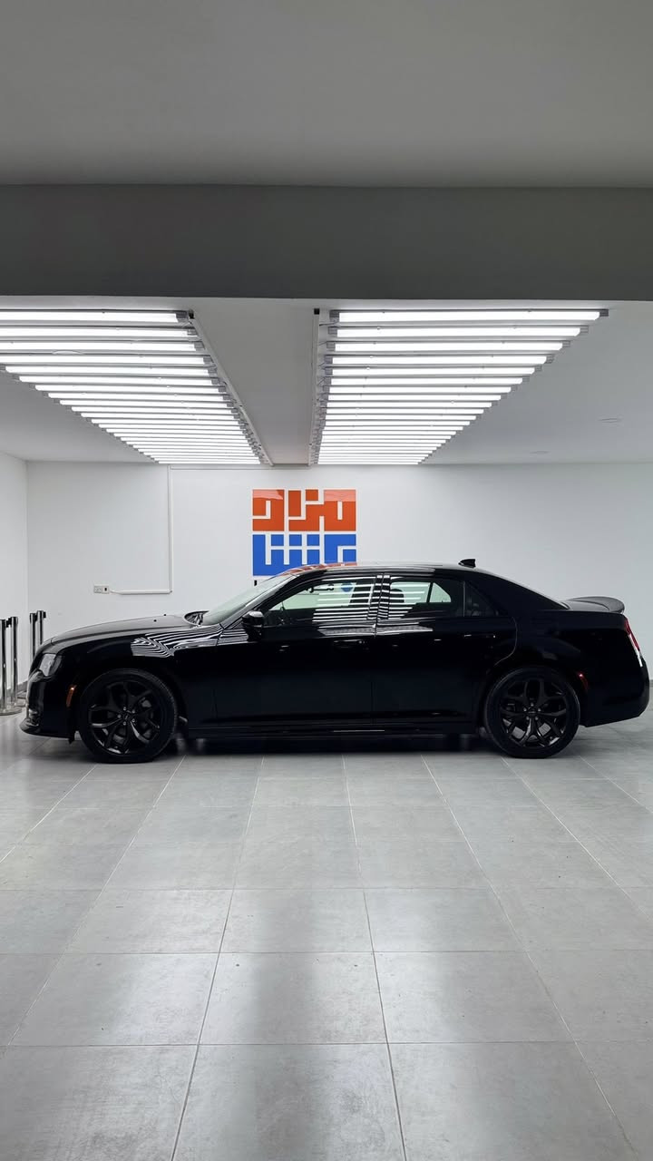 كرايسلر S300 
موديل 2022 
50,000mi
كلين تايتل بدون دعم و صبغ 
. بانوراما سلايد 
. دبل لحيه بلادي 
. رادار جانبي 
. نقطه عمياء
.شاشه جبيره 
.كاميرا خلفي 
.حساس دعاميه امامي و خلفي 
. سماعا الباين بل سندوق
.تدفئ كشن 
السيارا فول فول عدا رازار الجبير 
السيارا نضيفه و ما بي اي دعم او صبغ او معجون 
سيارا بل واقع احلا و انضف 
مكان السيارا دهوك 
اي ستفسار تواصل على رقم ( ***********)
واتساب ايضن موجود اي ستفسار  خابر على رقم
