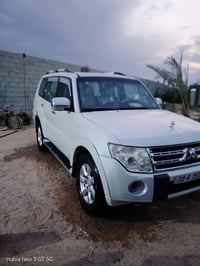 باجيرو موديل 2010 فول مواصفات واحد على واحد رقم بابل الاستفسار 0785277...