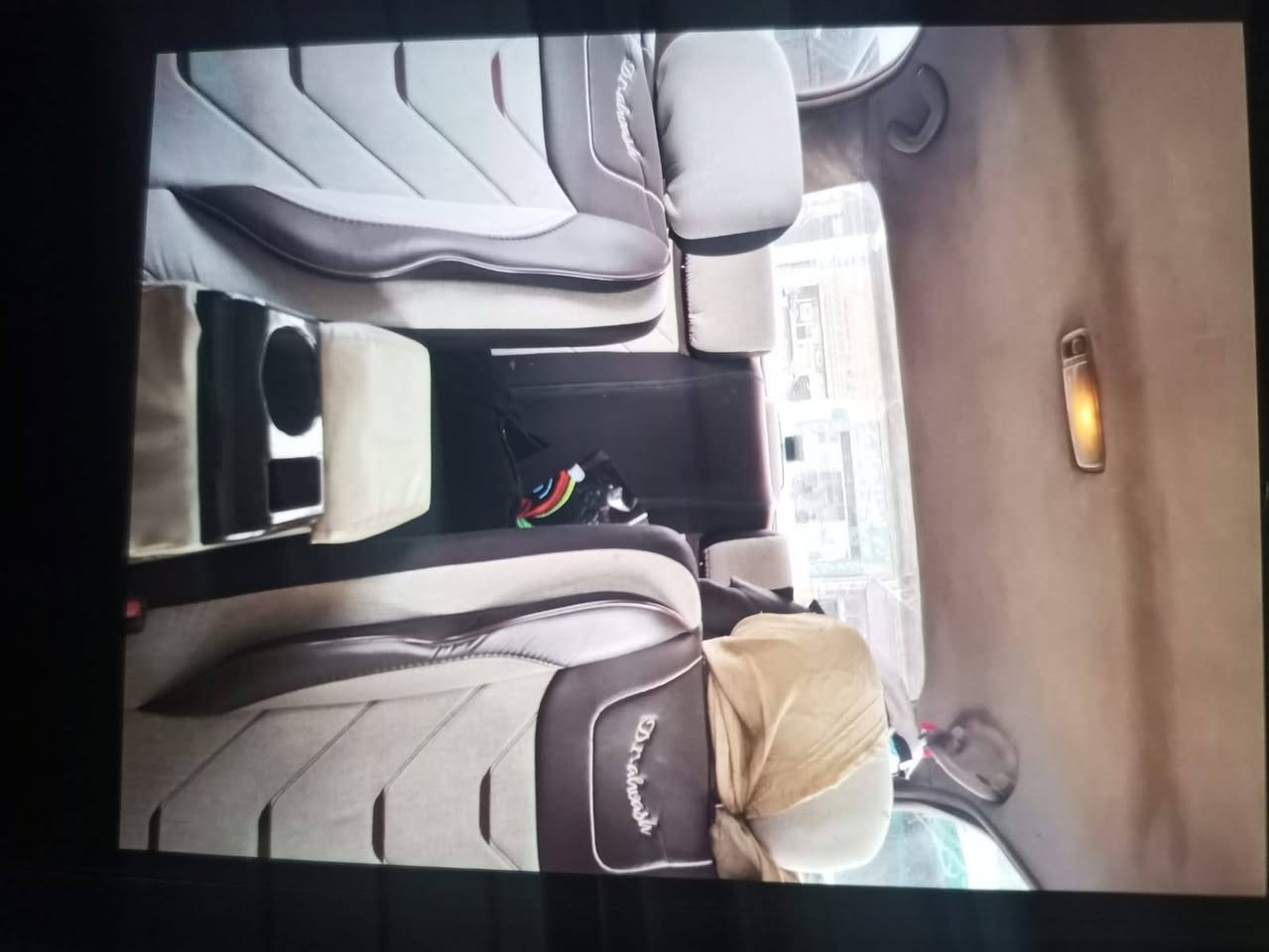 السلام عليكم ورحمة الله ♥للبيع سيارة كراون شيزر موديل 93سيارة مكفوله عد جاملغ الامامي مبدل جهت سايق سيارة مال بيت جناي تخم تاير حداديه كل جديد مكينه كير بجيس رقم كربلاء انكليزي بسمي تحويل ثاني يوم سيارة احله من صور مكان سيارة كربلاء المقدسة الاستفسار على رقم***********ملاحضه اني مكلف بنشر هذا رقم راعيهة
