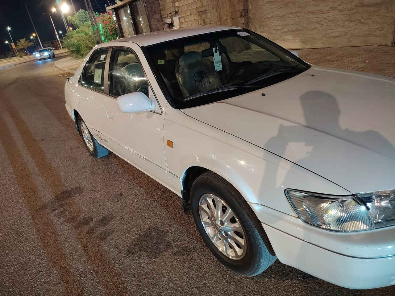 السلام عليكم
كامري ١٩٩٩ بغداد صبغ عام 
كير مكينة تبريد تدفئة كفالة 
تخم تاير صدر وحدادية مال زيرو 
مكانها بالفلوجة 
السعر ٧٠ 
الاتصال. 
***********
***********
