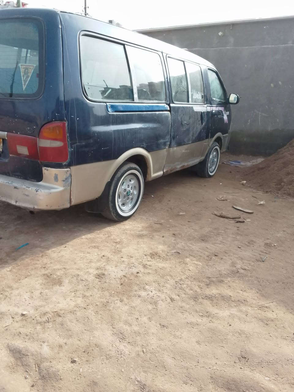 السلام عليكم كيه بريجو للبيع موديل 1995 سنويه 28 مصفره هيه وغرامات خطه كوت سواده  شاصي الايمن بي تعمير كير اكسل مكينه مكفولات كهربائيات كلها شغاله تخم تاير.  تريد وكاله تريد تحويل  السعر 53 وبيها مجال المكان كوت الشراي يتصل ‏‪***********‬‏
***********
