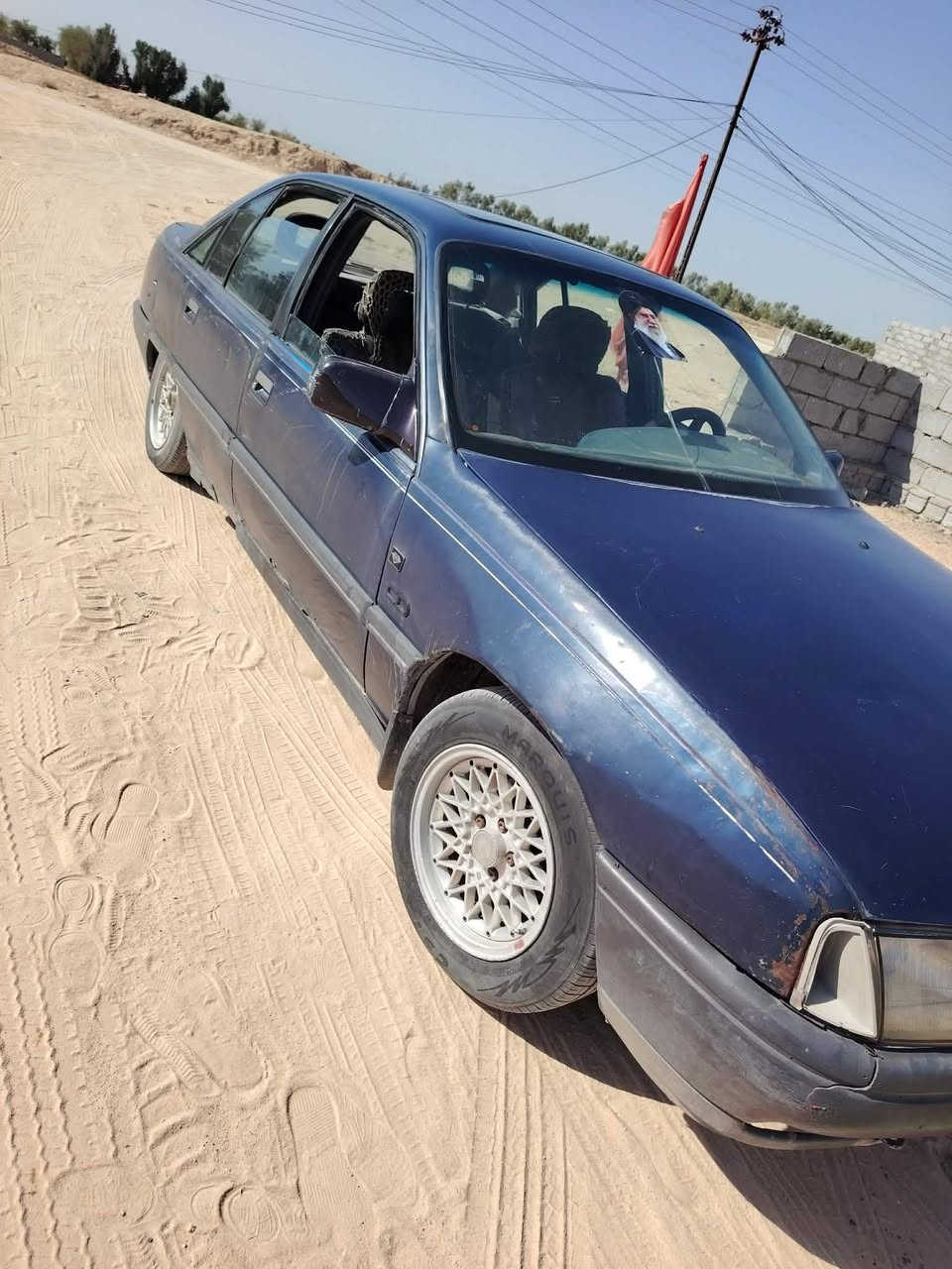 سلام عليكم اوبل اوميكا موديل 90جاهزه سياره كير عادي محرك بيها بدايه دوشمه حلوه تايرات نضاف رقم ديالئ الماني راعيها ب لحله ما وصله السعر 13ورقه مكاني نجف حيدريه ***********

