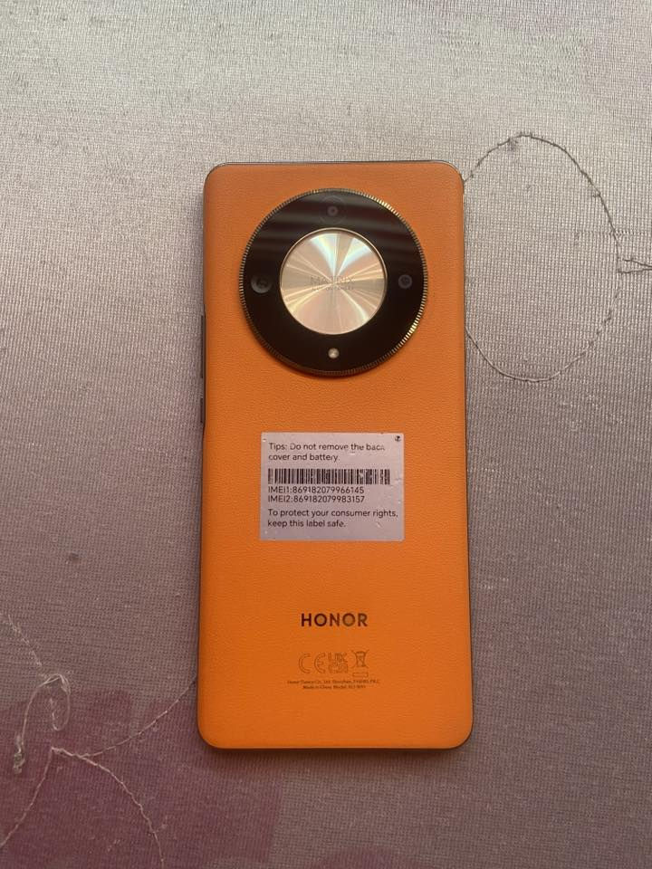 Honor x9b 5g
جهاز هونر مكفول شخط مابي جهاز جديد استعمال قليل جدا باكيته موجود ذاكره ٢٥٦ وشحن سريع بطاريه ٥٧٠٠ قوي بالالعاب كامره 108 ميجا بكسل رايده ب ٢٨٠ وبي مجال خادم للطيبين 

العنوان📍: زيونه 

الرقم : *********** 

ماعندي ماسنجر 📝
