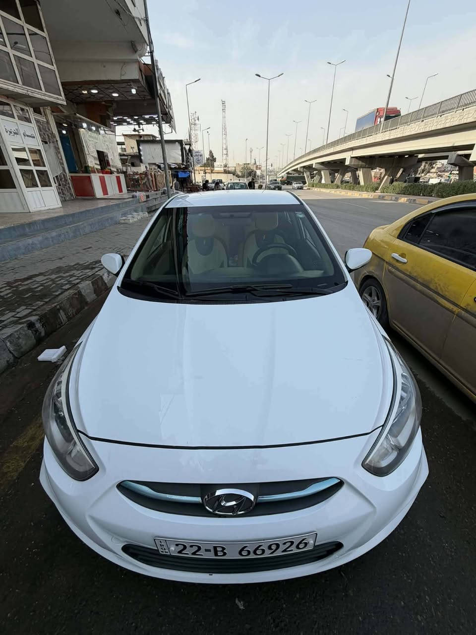 سلام عليكم 

هونداي اكسنت موديل 2018

رقم اربيل هزة جديد سنويه 31 بسمي 

صبغ جمالغات خلفيه وقبق صندوق بدون حادث 

محرك 14وكير سي في تي محرك وكير شرط

السيارة خليجيه حلوة مال بيت ماتصرف عليه ربع 

مكان السيارة الموصل جانب الايمن (98) وبيها مجال 

ترهم مراوس الاتصال (***********)
