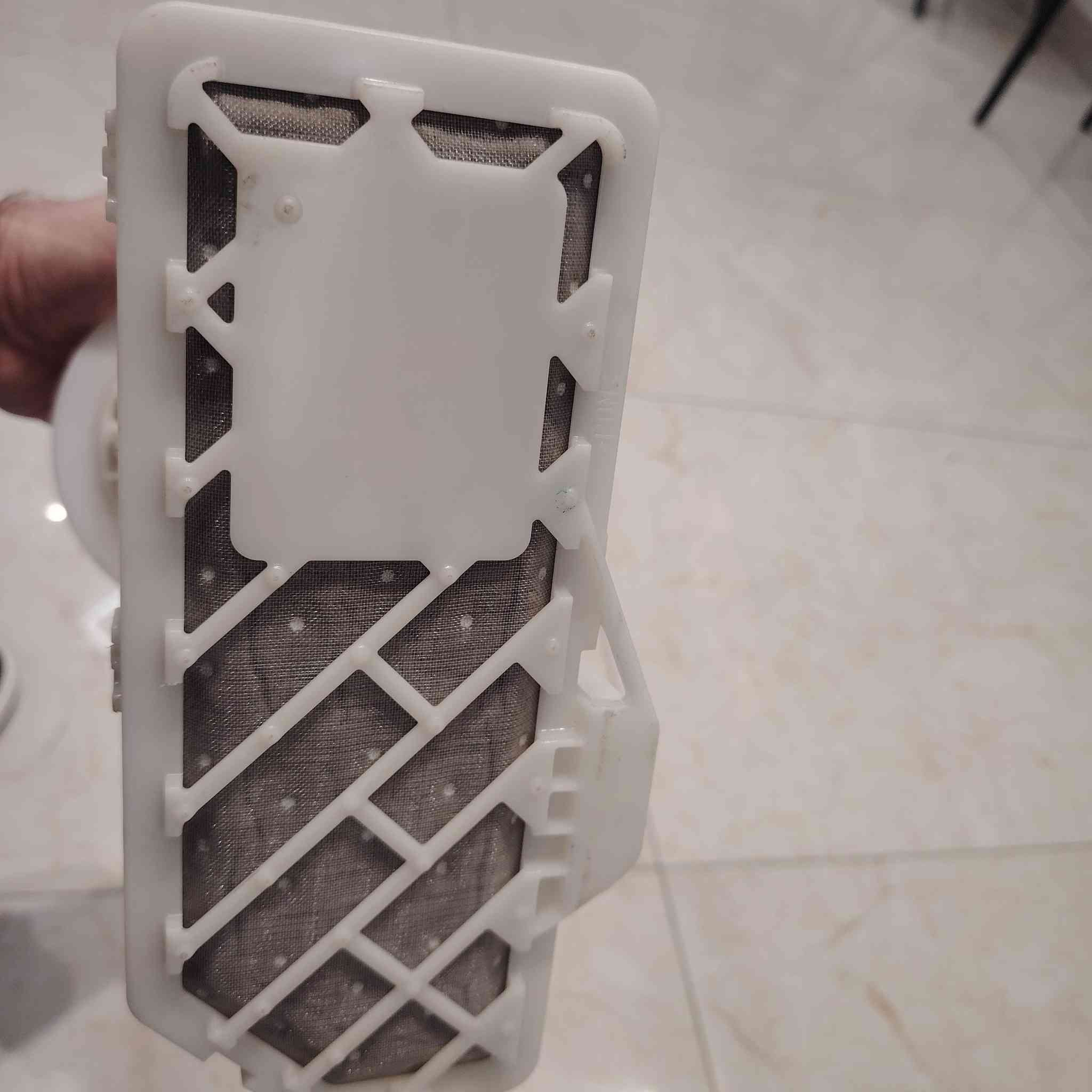 عبوة كامله تفصيخ امريكي
كورلا 2020 ل ي
ماخذها ١٥٠ الله يشهد
رايدها ١٠٠ الف قفل
بعت سيارة وبقت هيه
***********
