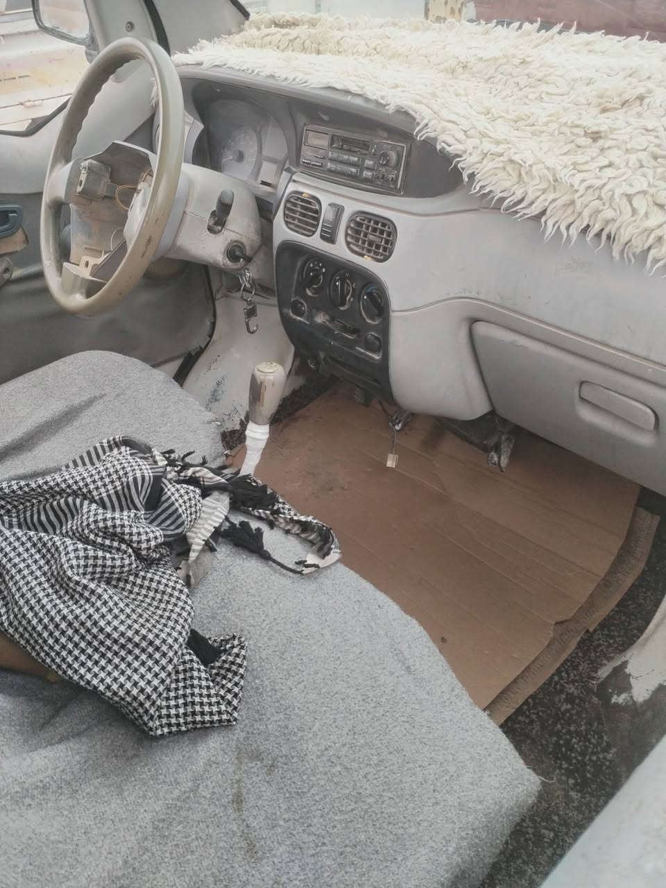 هانفي للبيع 2007 منفيس كامل
محرك تجفيت جديد
كير شرط
كهربايات كله يشتغل
السعر 16 ورقه وبيهه مجال
الرقم ***********
