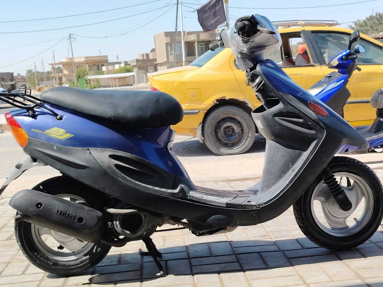 دراجه بيجي للبيع السعر ٤٠٠ وبيهه مجال الشراي يتصل عل الرقم *********** مكانهه السماوه كرهبايات شغاله مكينه ناعمه دراجه جديدة احله من الصوره
