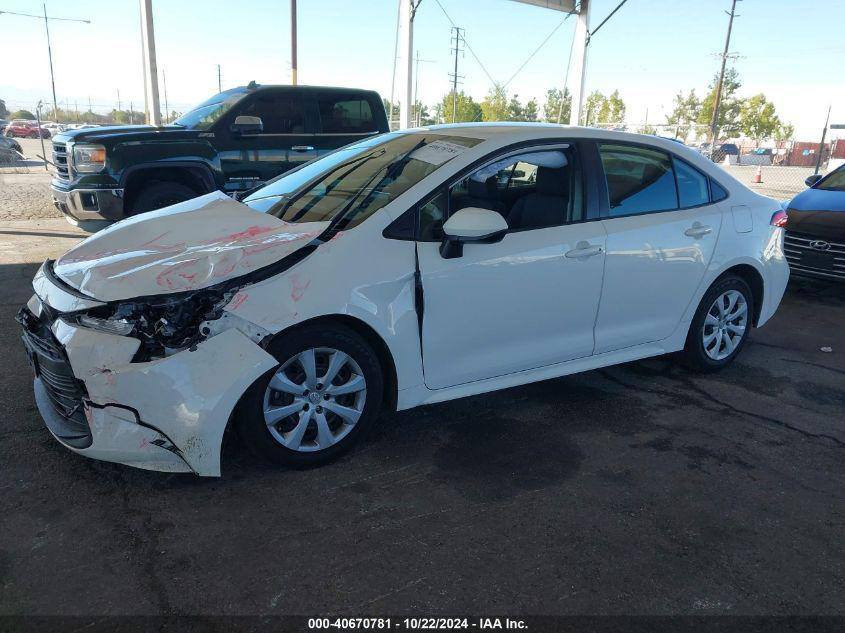 تويوتا كورلا 2023
ياباني اصلي وارد امريكي
مواصفات LE معروفة
محرك 2000  بانزين فقط 
رادار 
تحكم سرعة 
تحديد مسار 
حادثها موضح بالصور 
سعر 160$
رقم هاتف *********** بي واتساب
