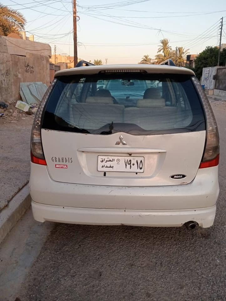مسيبوشي ٢٠١٠
مكينه وكير جدد 

تخم تاير 

حداديه نضيفه 

٧ راكب 

بلاديه 

أبيع كوم حديد 

أتعهد سرقه وعشائر

السعر ٢٢ 

مكاني بغداد حي الجهاد 

***********
