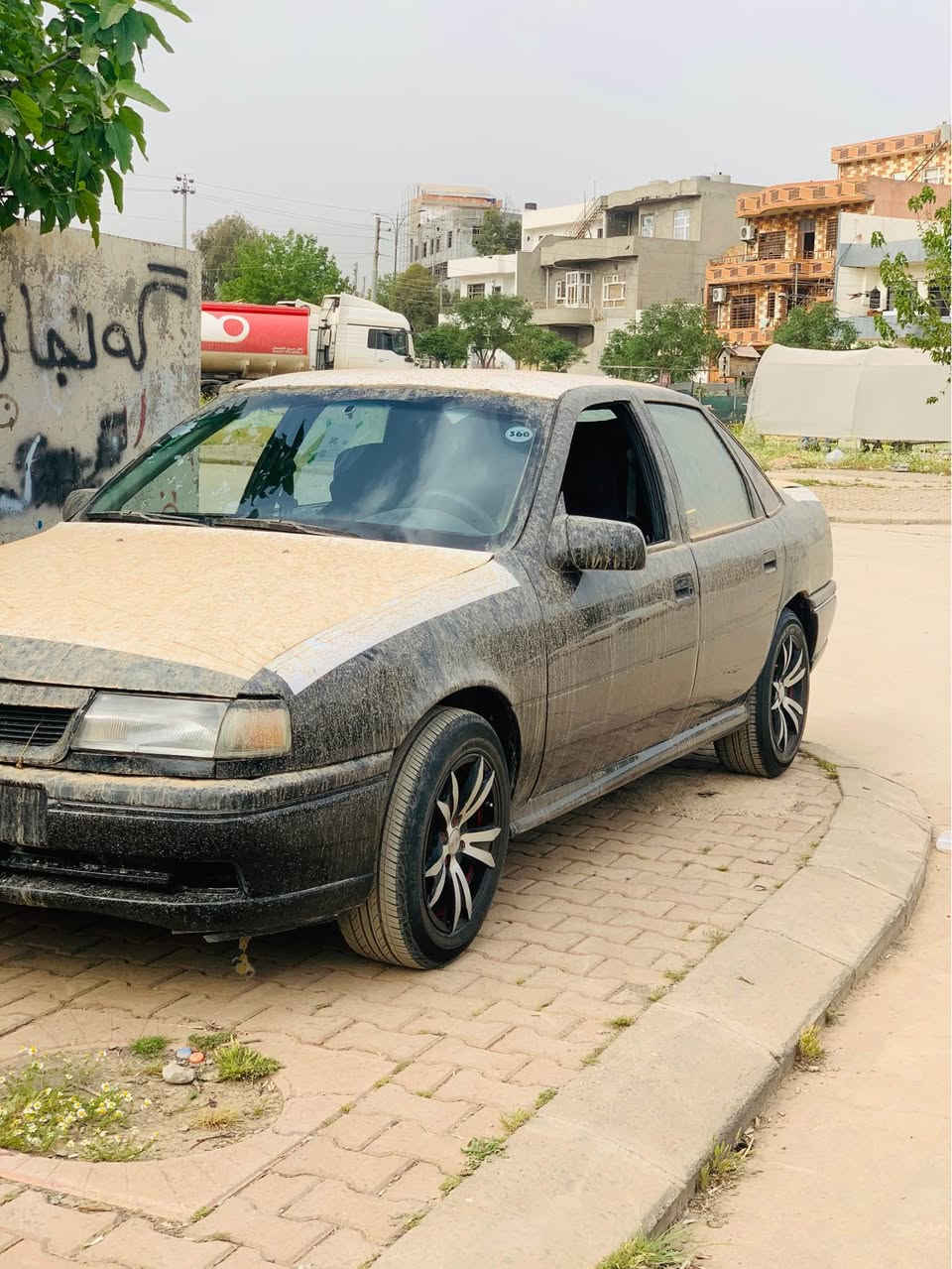 ئؤپل مه كينه ١٦ 

گير مه كينه. به شه رت  
ئارم ً.  موس برا وه ئه وه ليات به شه رت 
ته قه. ره ق به شه رت تابلي. جوان. و ريك پيك
هيني. مه عرز. نييه هيني. ده ستي. خؤم 

هه موو گياني.   به شه رت 
ئالو گور له سه ر. دل گرد. ده كه م سعر ٢٠ گه لا مه عامه له 
***********
فابه ر. و وه تس  ئاپ له سه ر. Singapore
