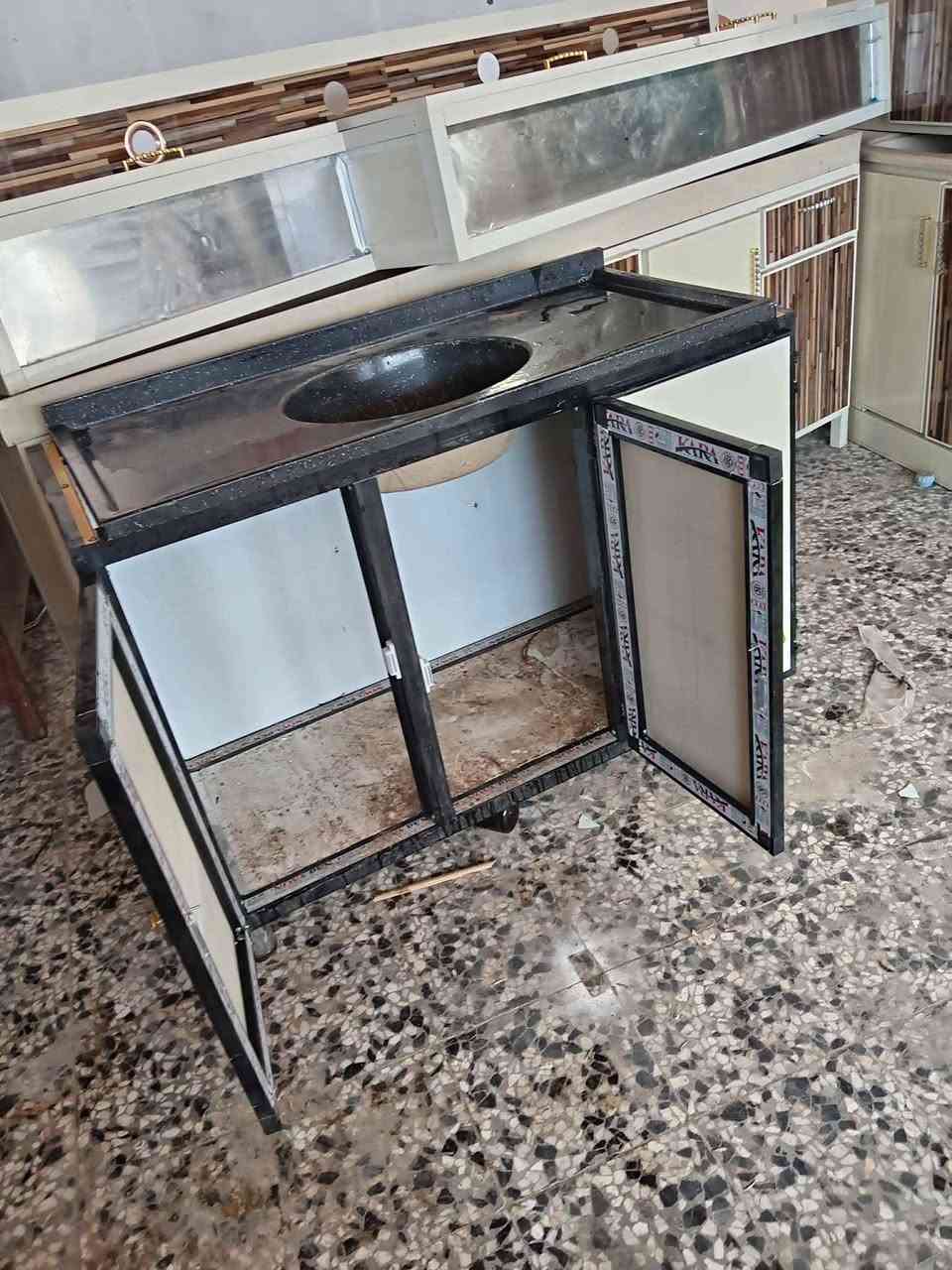 غراض 
كنتور تزكام 3ابواب بعده جديد 200
سنكي مرمر متر ونص نضيف 100
طباخ مصري 4 عيون كله شغال 135
سنكي بابين نضيف جدا 85
العنوان نجف شارع المدينه النجف, العراق


**إذا كنت صاحب هذا الإعلان وتريد حذفه لأي سبب، رجاءا أرسل رسالة إلى الدعم الفني**