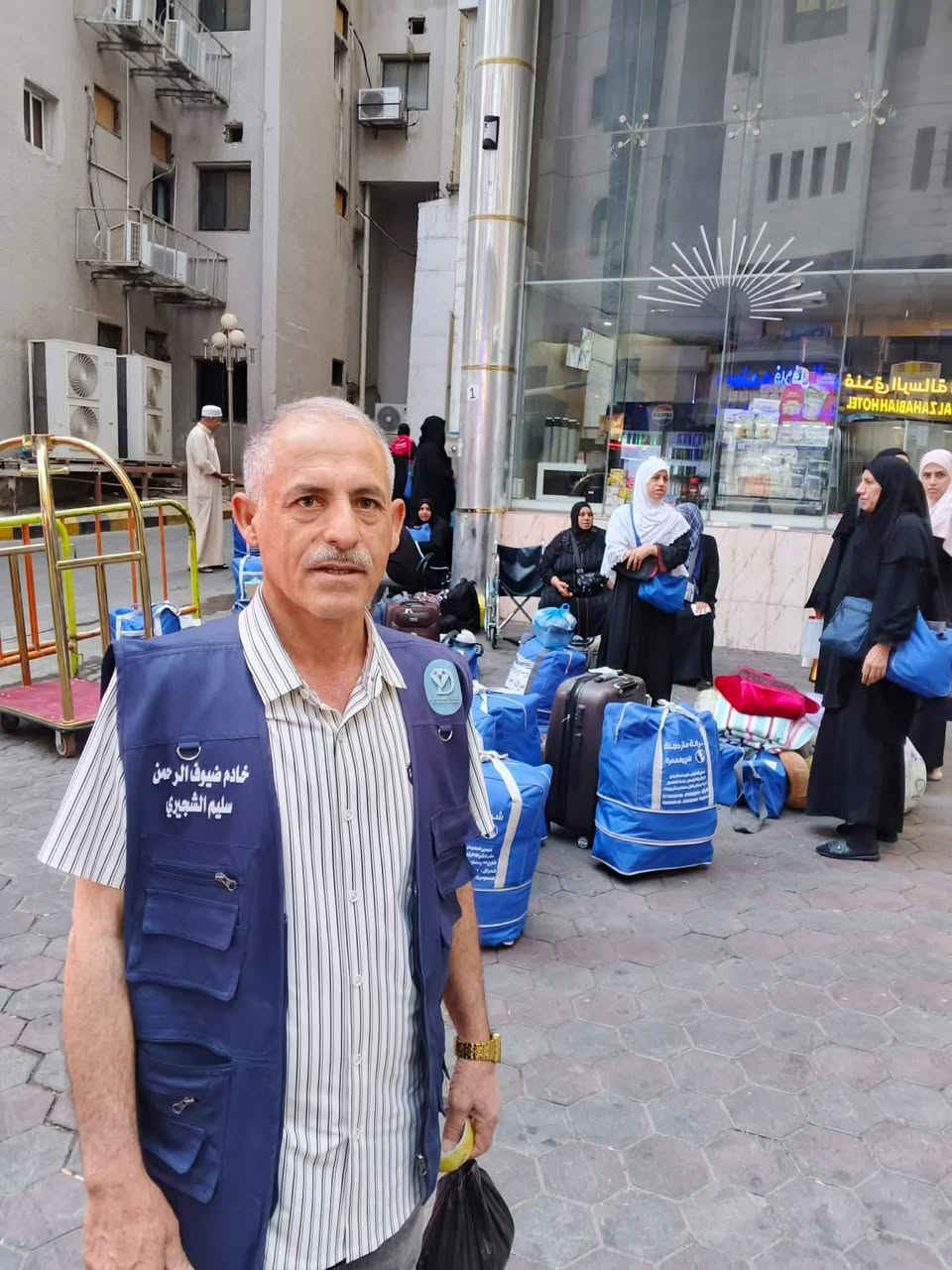 بفضل الله ورعايته غادر معتمرينا الاعزاء مقر إقامتهم في مكه المكرمه فندق آفاق السد في منطقة أجياد متوجهين إلى أرض الوطن بعد أداء مناسك العمرة المفردة لشهر محرم
نسأل الله أن يتقبل طاعتهم وصالح أعمالهم
مستمرين بأستلام جوازات رحلتي البر والطيران لرحلة 7/14
ضيوف الرحمن للحج والعمرة والسياحه الدينيه
***********
***********
