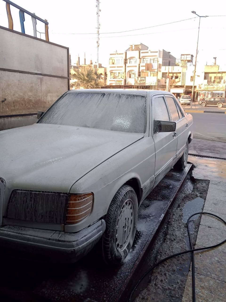 (((ارخص مارسدس بلعراق)))
سيارة بلادية ترايها للبصرة 
شلعة ومعدل تاكل الكاع
مارسدس رئاسي موديل 1985 
رقم شبه مميز 
حجم 280 مكينه تابوت
كير جديد خير من الله 
سيارة بدون حادث كشرها حلو يخبل مثل الصور
كهربائيات تخم تاير كله جديد غرفتها لون نيلي 
سنوية لل 30 
رقم دولي تحويل مباشر شرط التحويل 
لايت عالي ناصي زنون 
السعر:  36 وبيها مجال للطيبين
العنوان : بغداد الشعب يم سوك شلال 
الرقم : *********** خابر وتدلل ميكون خاطرك الا طيب 
والرقم بيه واتساب
