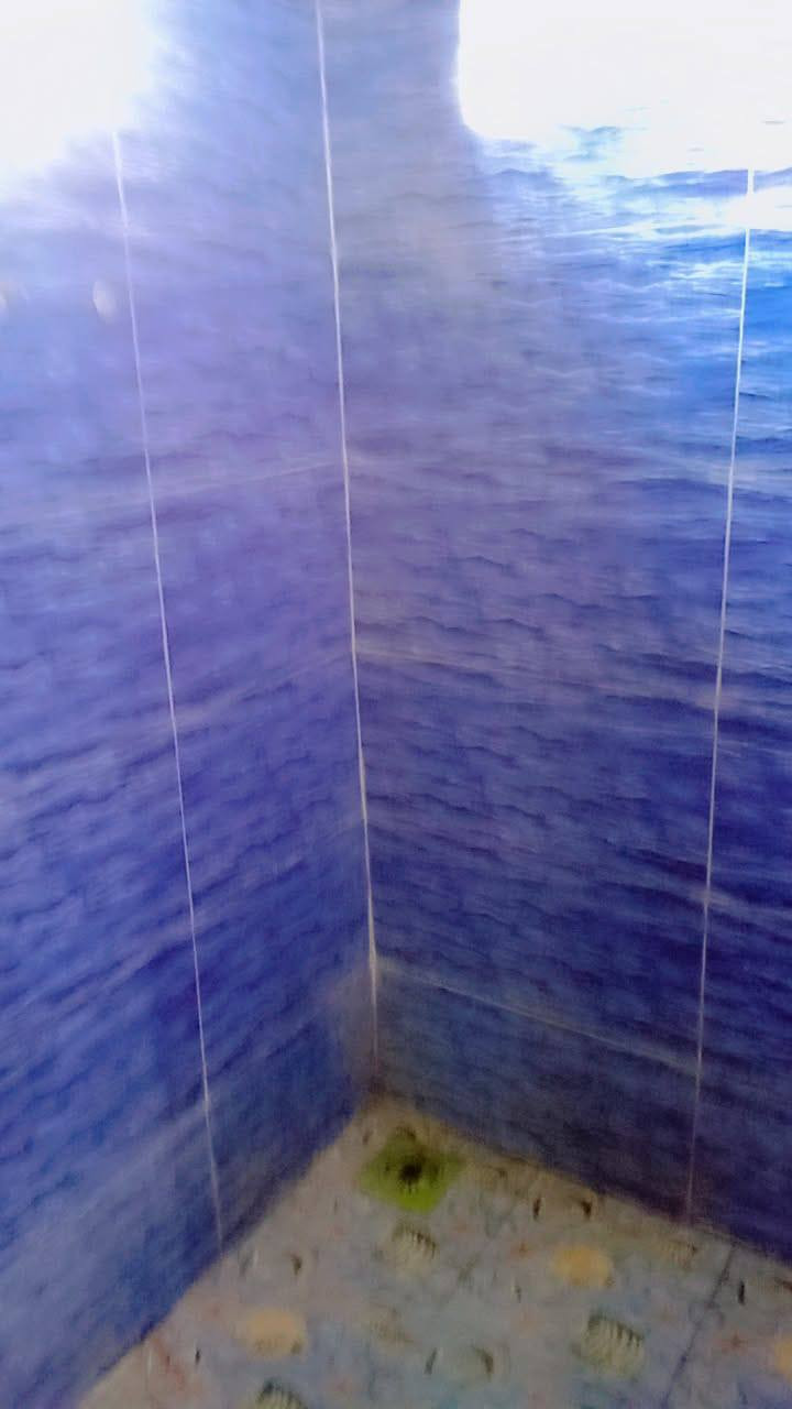 يوجد لدينا بيت 100متر
في منطقة الثوره// قرب جامع الحيدري 
للاستفسار الاتصال على الارقام/***********
***********
