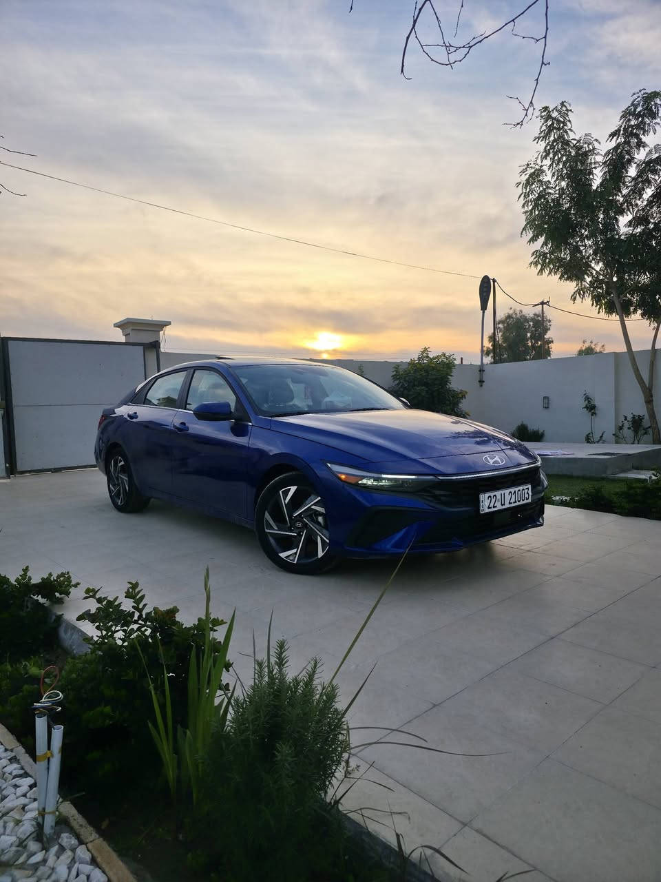 2025 HYUNDAI ELANTRA LIMITED
#هونداي #النترا 25 #لمتد فول مواصفات لون ازرق جويتي
وارد امريكي رقم اربيل جديد باسمي تحويل ثاني يوم

سيارة ليبل واحد بدون تبديل ولا فتح اي قطعة 

عداد المسافات: 1,100 الف ميل فقط (حقيقي)

الضرر:
موضح بالصور بنيد مصلح نفسه ودعامية نفس اللون بلادية

🟪ســعــر💲 ::  الــرد تلقائي 🇮🇶📩🇰🇷

👇👇مواصفات امريكية 🇺🇸 :👇👇
بصمة 2
تشغيل عن بعد
شاحن وايرلس
فتحة سقف سلايد روف
رادارات امامية قيادة ذاتية والحفاظ على المسار
رادارات جانبية نقط عمياء
رادارات خلفية تنبيه عبور + بريك ذاتي
لدات نهارية امامية
بك لايت خلفي لد شمعة
مقعد السائق كهرباء + مساج
سستم صوت Bose
مكينة 2000 دوش
ويل كب 17 كروم
شاشة كبيرة لمس مع عدادات ديجيتال 
كاميرا خلفية دوارة
وضعيات قيادة سمارت نورمال سبورت
حساس هواء اطارات
اشاير بالمري
صندوق ذكي
مقاعد جلد لون كريمي
تدفئة مقاعد امامية 
لايتات زينون عدسات
اشاير بالمري

وباقي المواصفات المعروفة 

عنوان / بغداد شارع فلسطين 

***********
