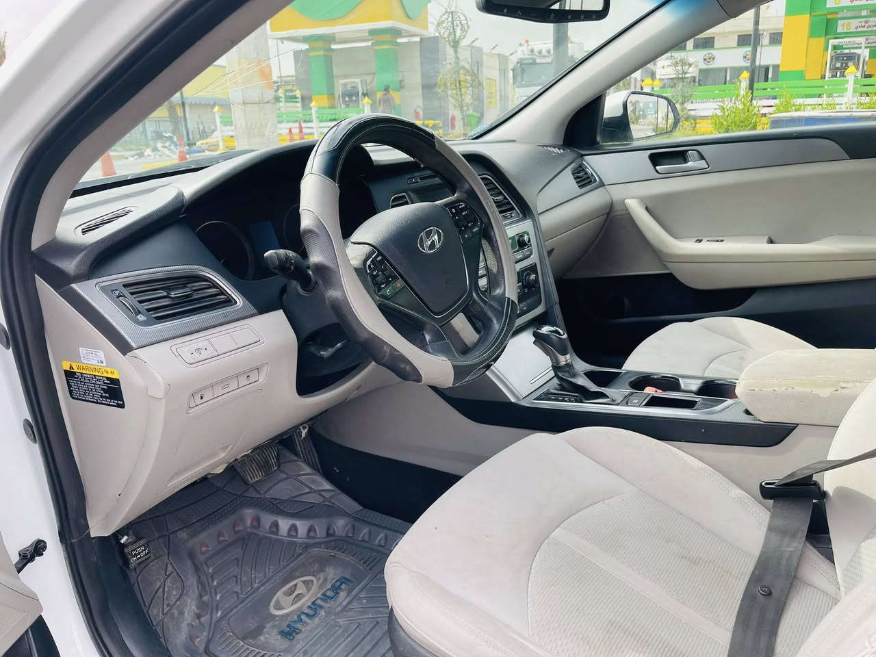 سوناتا 2016 وارد امريكي ضرر بنيد
ودعاميه وبيها مكانات صبغ 
شاشه 
حساس 
رقم اربيل 
حداديه وكير ومحرك جديد 
السعر 110 وبي مجال 
 مكان بغداد
رجاء الشراي يتصل 
***********
