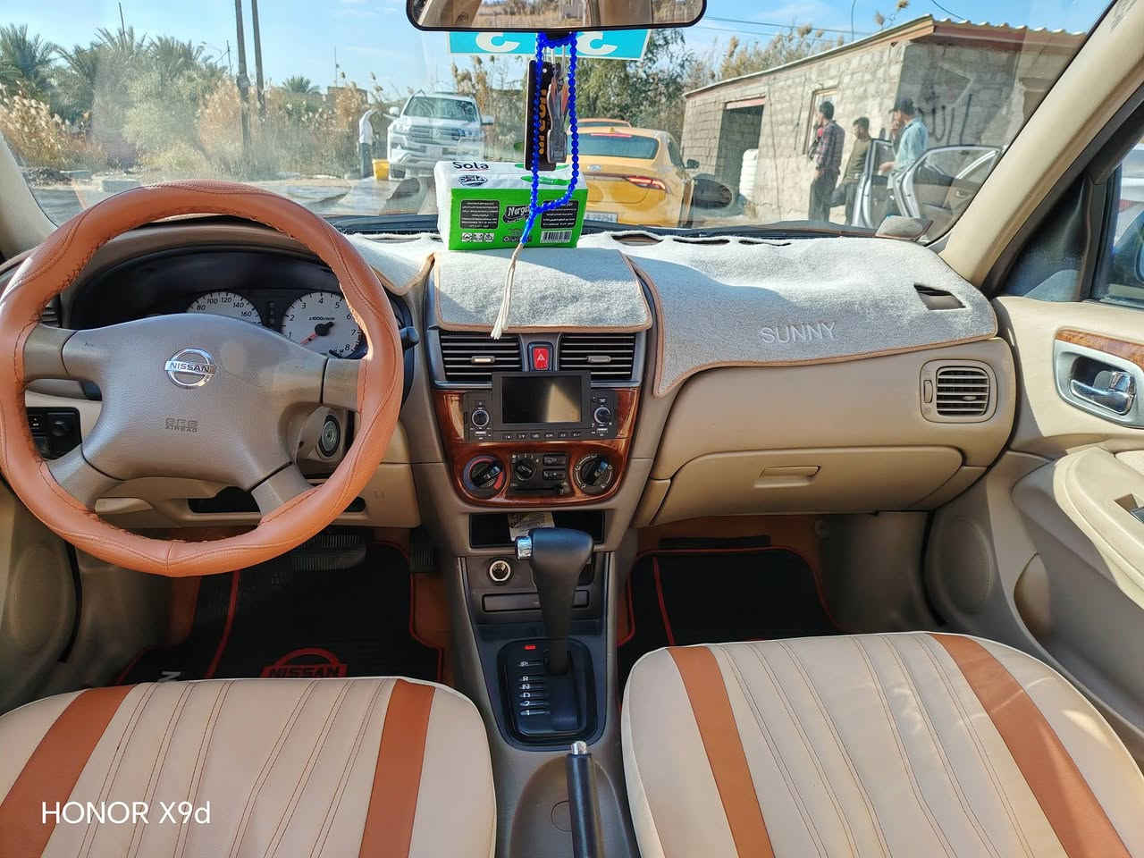 نيسان صني ياباني موديل ٢٠٠٦ محسن فول لمتتد يعني المواصفات البيها ب ٢٠١١ ماموجودة يدات نيكل الخارجية والداخلية حتى مصاطر البيبان نيكل داخل بيجي مطعم بصاجي انارة سقف وحافظة نظارات غرفتها على وضع الشركة سنتر لوك جام كهربائي ٤ بيبان حتى قفل الجنطة كهربائي ريمونت كامرة خلفية محرك كير تبريد شرط حدادة جديد تخم تاير جديد اي نقص مابيها بسمي رقم انكليزي سياره احلى من الصور كشر ودواخل شركة حادثها ضربة خفيفة بحوض الجنطة وبيها بارد وصبغات موضحات بالصور السيارة نظيفة بمعنى الكلمه السعر 105  وبيها مجال المكان الديوانية ***********
