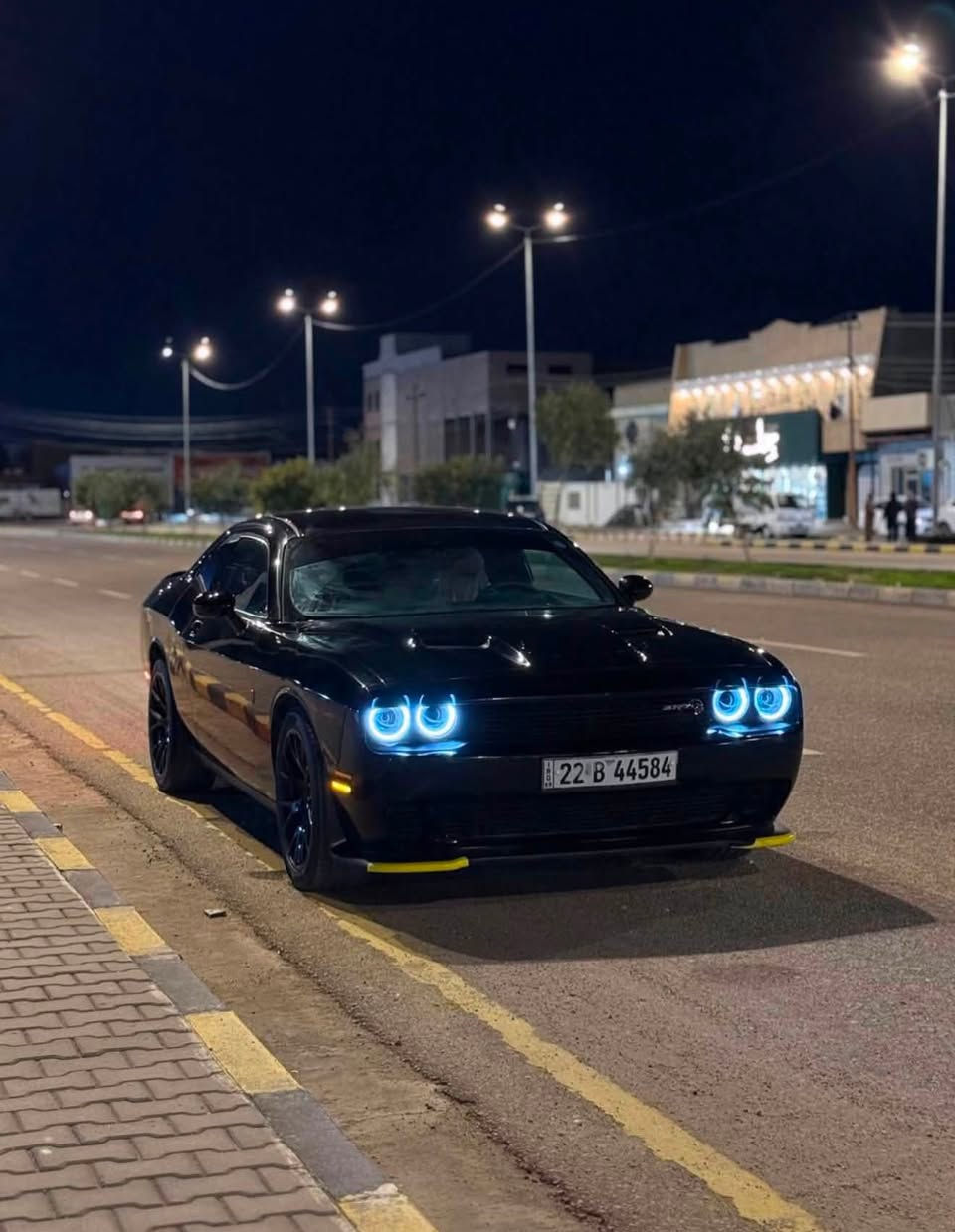 سلام عليكم
جالنجر SXT مويل 15 لون اسود 🖤فول مواصفات ما عده الفتحه 
..سياره جاهزه بمعنى الكلمه سياره نضيفه وما ناقصه شي محرك وكير كفاله ول سياره جاهزه من كلشي ما بيها اي نقص ول سياره كاعده وشرط متصرف عليه ربع دينار بس دهن وبانزين ..حادث السياره من امريكا فقط القطع الاماميه ضربتها بجم وبيه عفسه بسطيه اباب لسايق 
…مكاني نجف 
…رقمي ***********ما متواجد  عل فيس فقط واتساب وعل خط 
…سعر 160$وبيها مجال لشراي
