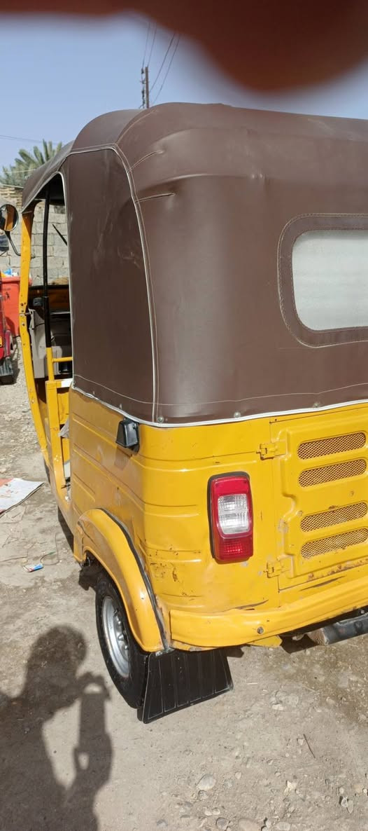 سلام عليكم ١٩رقم واسط مكينه تكص وبيه ضربه بلصفحه تخم تاير اكسن مكفول تكتك غير لمكينه ربع مايذب عليه مكاني كوت مركز المدينه خاص مغلق‏‪***********‬‏
