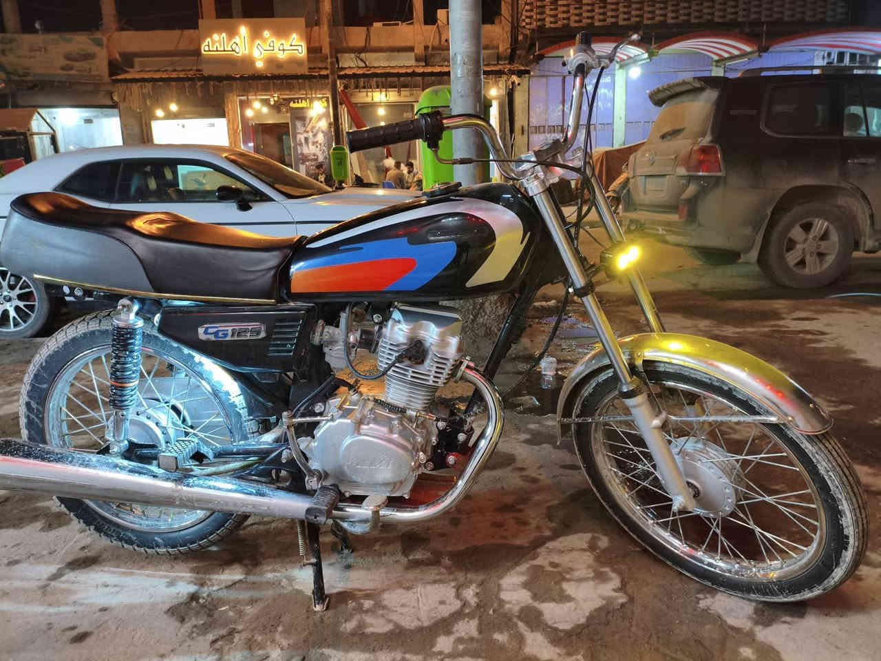 سلام عليكم دراجه ناما ادوات صارلها شهر من معمره مبدله مره وحده دهن للبيع مكاني ب الكرنه سعرها ٧٥٠ وبيها مجال هاذا رقمي *********** موجود واتساب واتصال
