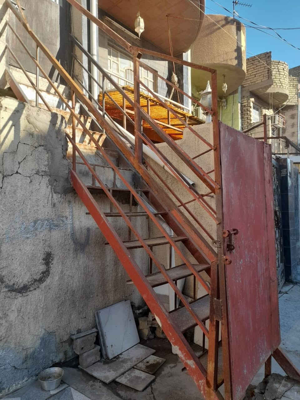 درج حديد للبيع الي محتاجة يجي يكصه ويشيلة كلش نظيف مثل ماتشوفه سعره ١٢٥ ألف مكانه الشعب شارع الصحة


**إذا كنت صاحب هذا الإعلان وتريد حذفه لأي سبب، رجاءا أرسل رسالة إلى الدعم الفني**