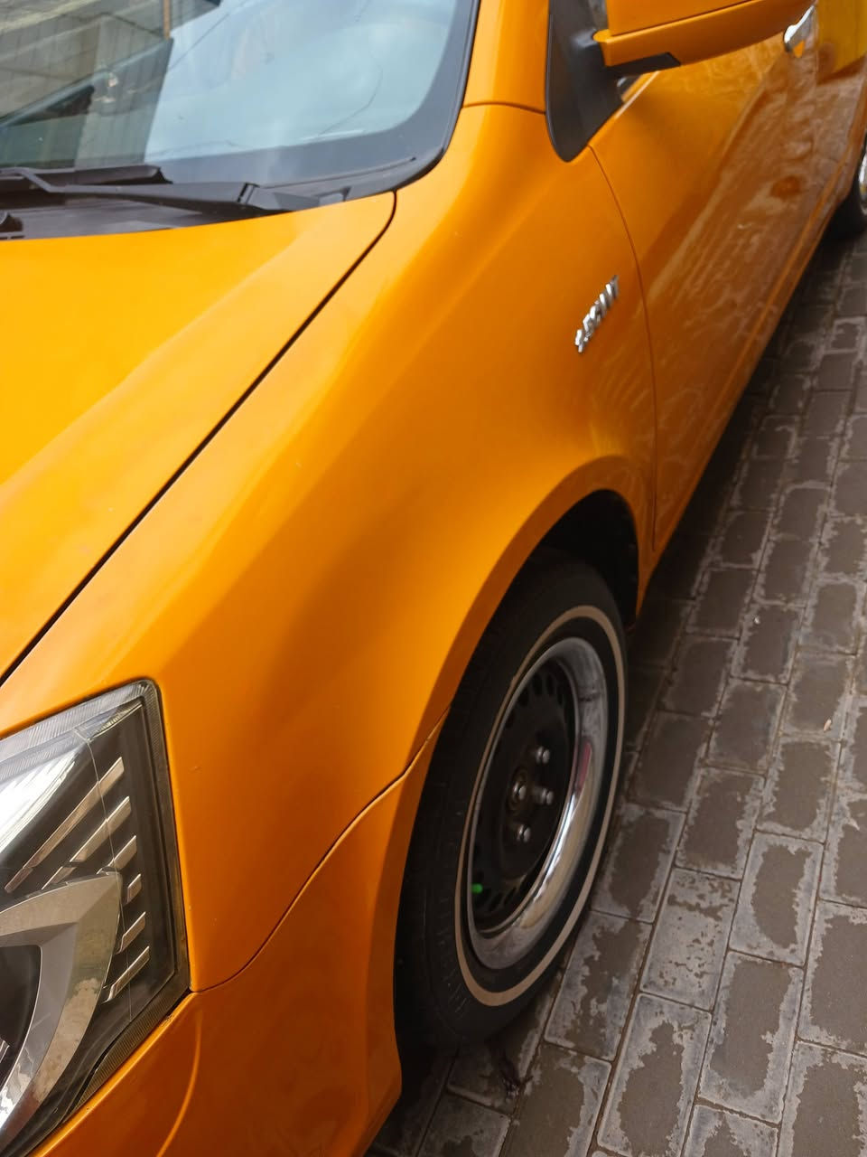 جيلي موبل جديده مكفوله موديل 12 صبغ بيه شبرين بالداير الخلفيه والدوسات تخم تاير خط الابيض ماشيه 36 باسمي معروضه 57. رقم الهاتف***********
