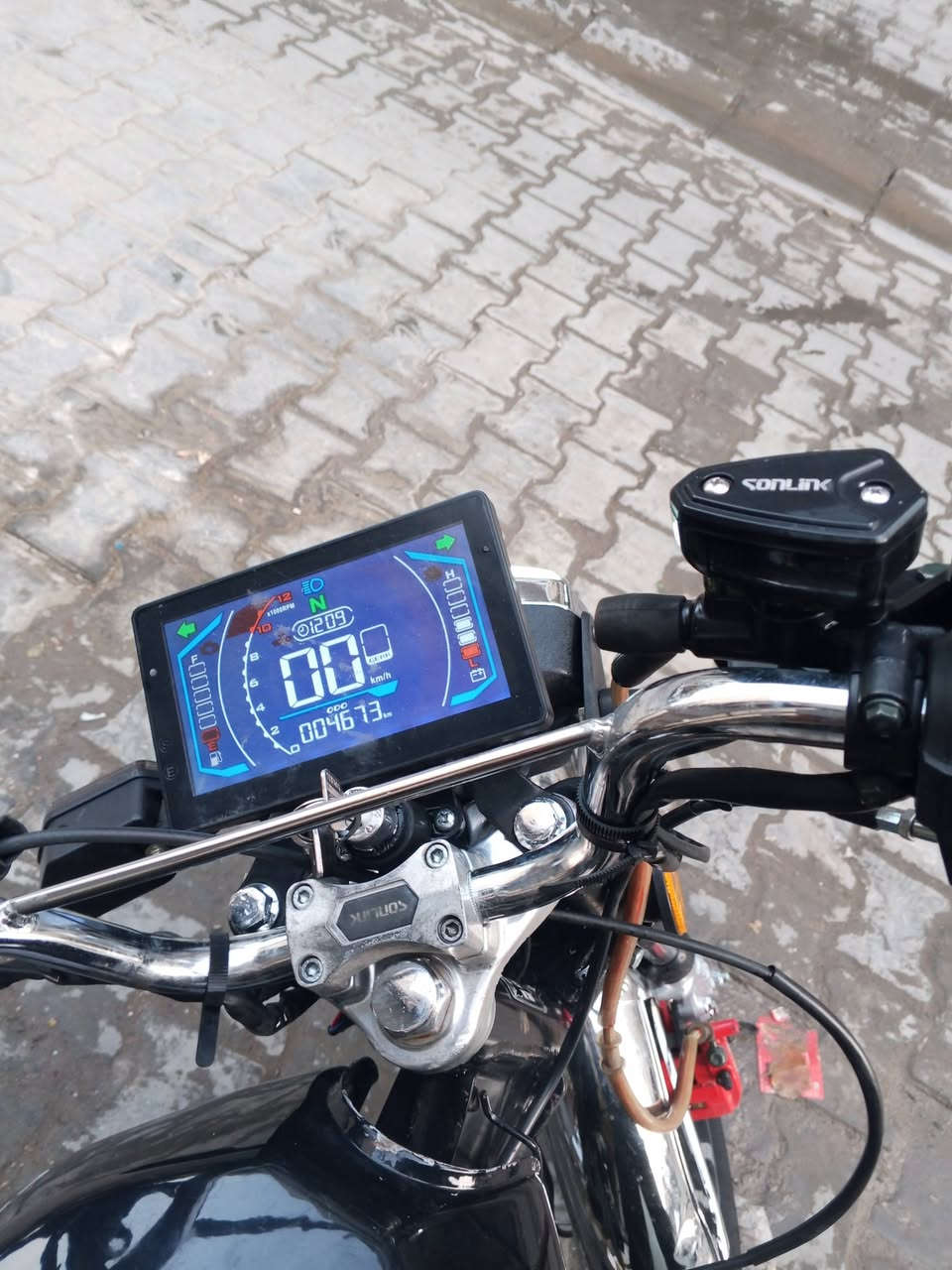 نقصها فقط ماشه 
للبيع فقط 
موديل 24شهر 12 نازله بل 25 اوراق فقط متترقم 
مبدل قبغ ملف فقط مكينه ما مفتوحه نضيفه نكره سلف شلعه معدل نضافه كامله فقط الماشه فاركه مابيها عواج بس فاركه يرادلها تبديل السعر 650وبيها مجال 
للاتصال *********** متوفر واتساب ويكون اليوم مكاني الاعضميه
