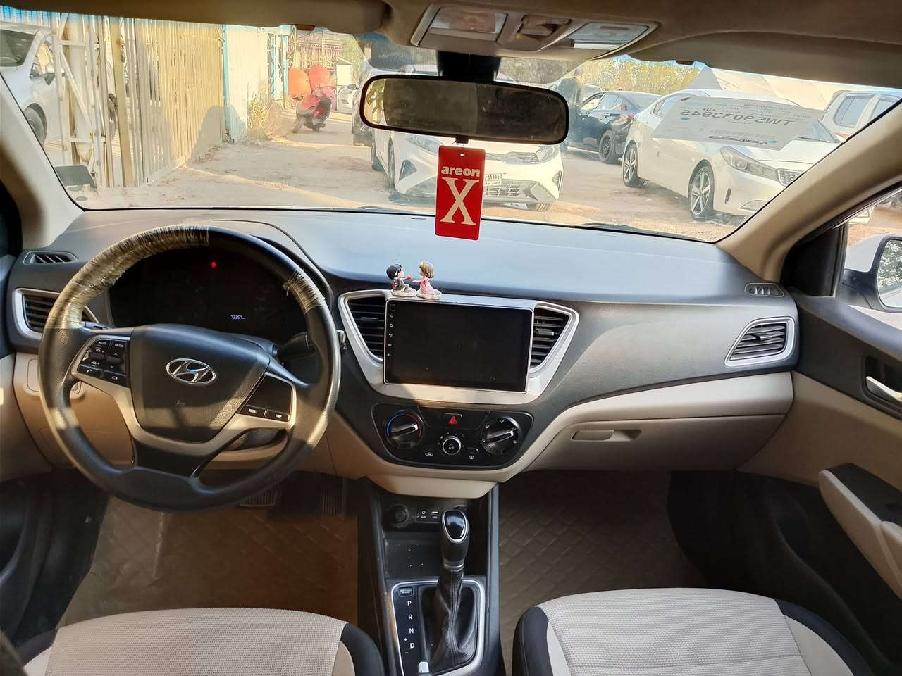 سلام عليكم شباب سياره اكسنت موديل 20سياره جديده بيه طخه بسيطه بلحوض مالتهه ومرجعينهه ولباقي مكفول فتحه سقف فول عده البصمه مداور ثاني يوم السعر 125 وبيهه مجال حك الجيه اليريدهه يتواصل عله هاذه الرقم ‏‪***********‬‏ ولموشراي لا يتعبني فدوه اروحلكم
