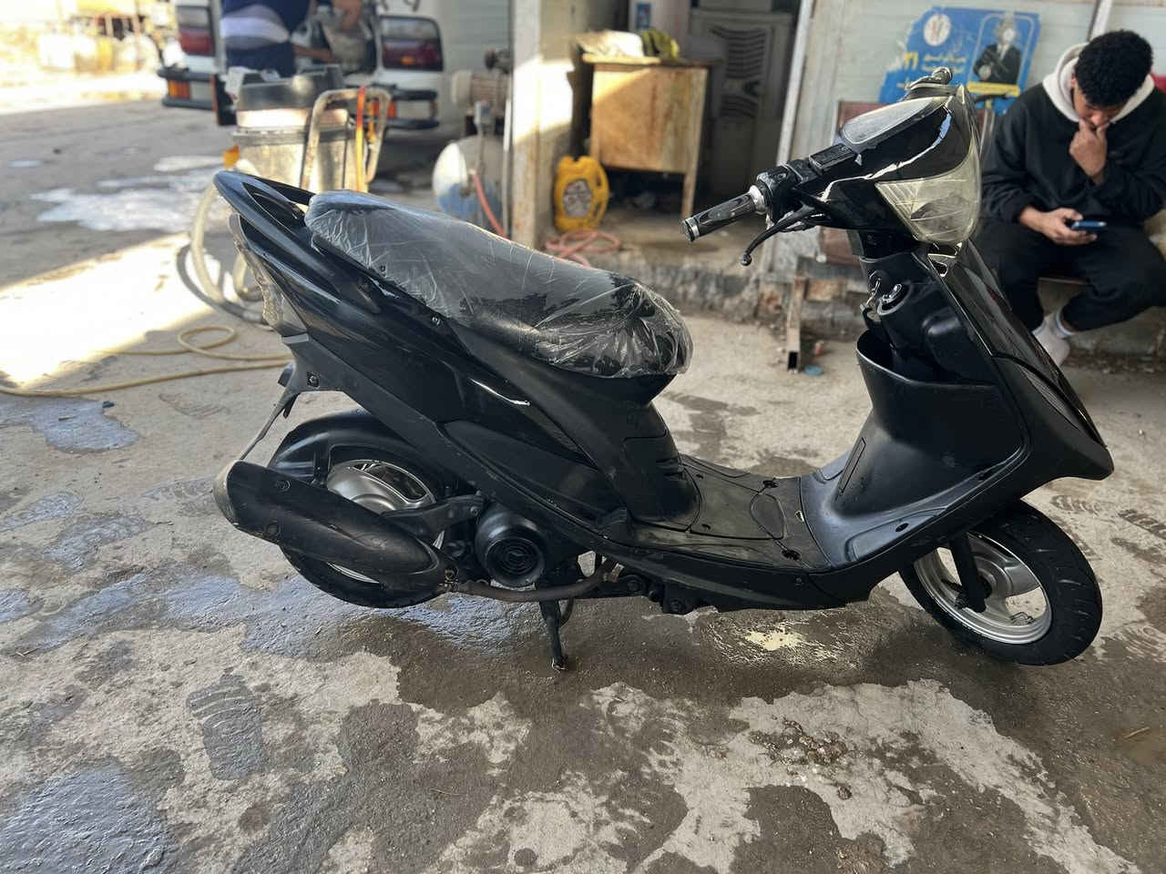 سلام عليكم دراجه ماكس عدله لبيع سعر 650 وبي مجال  ليحب يجي خاص


**إذا كنت صاحب هذا الإعلان وتريد حذفه لأي سبب، رجاءا أرسل رسالة إلى الدعم الفني**