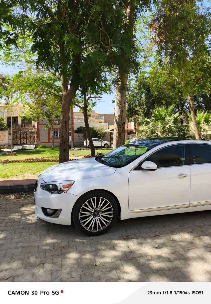 سلام عليكم
كادنزا موديل ١٤ وارد امريكي للبيع فقط
سيارة فول مواصفات VIP  اعلى مواصفات نظيفة جدا   حادثه خفيف  (قطعه واحده فقط  يعني ليبل واحد)ايرباكات سليمة كلها 

سعره ١٣٠ وبيه مجال رقم هاتف ***********
