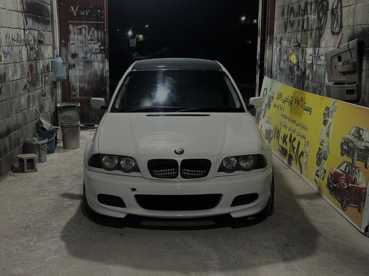 بسم الله رحمان رحیم
BMW e46 318i
شتی نموونە و جوان
مۆدیل 2001
گێڕ ئادی گێڕومەکینە ئەکسلو کارەبای هەموگیانی بەشەرت 
(رۆنی مەکینە-پاتری -فلتەر) گۆراوە سەیارەکە بێ دەعم و لێدراویە تەنیا چوار پارچەی بۆیاخە بێ ناوگرتن  مەنەفێسکەی ون بوە بە علوجی ئەیفرۆشم  موس و براوە بەشەرت شوین هەڵەبجی تازە  بۆ نرخ جاتم بۆ بکەن گۆرینەوەش ئەکەم لەسەر دل گراتن 
ژ.م ***********/ هەڵەبجی تازە
