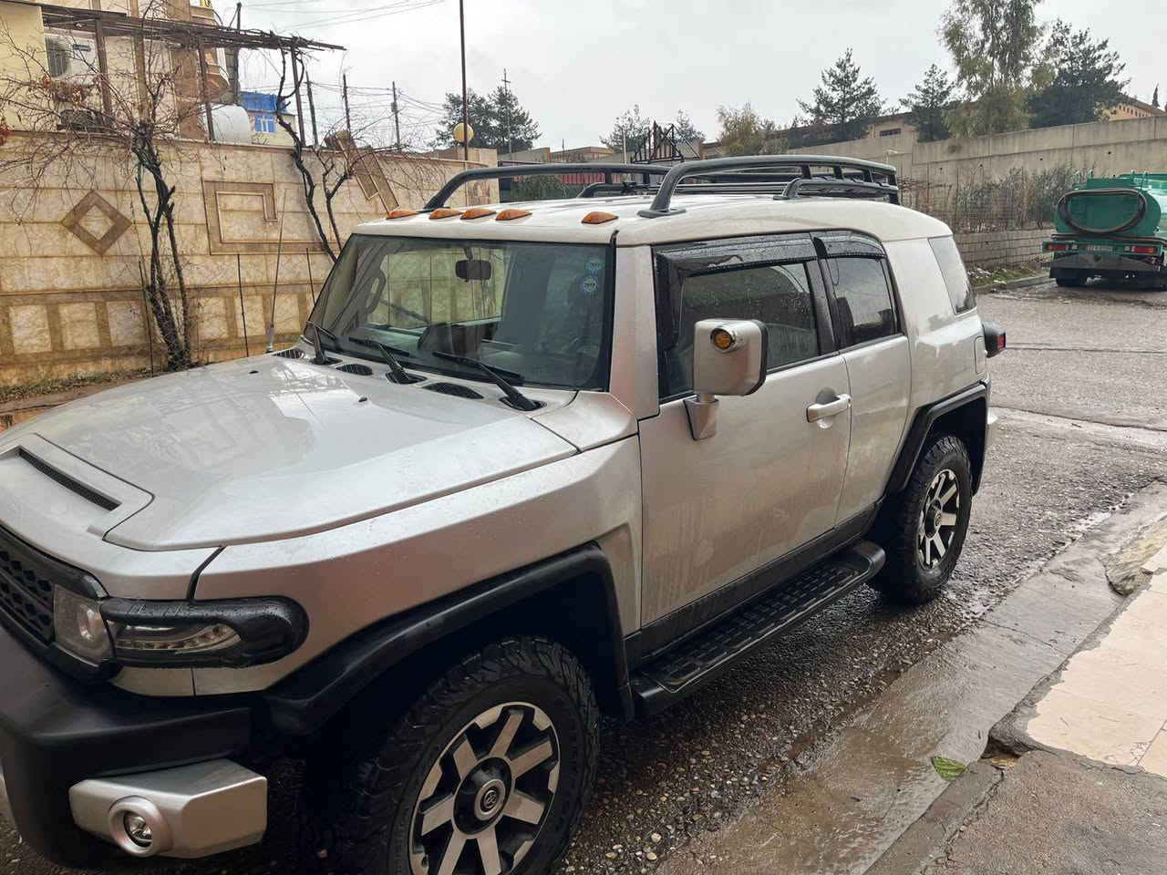 السلام عليكم fj cruiser
2010 خليجي مكفولة من بارد و الصبغ 
تايرات حدادية جدد تبريد تدفئة  
صارف عليه اكثر من 15 للتحديث 
ماشية 290  محرك ما مفتوح و محرك جديد 
للتواصل ***********
            ***********
سعر 205 و مجال للطيبين اكر, نينوى
