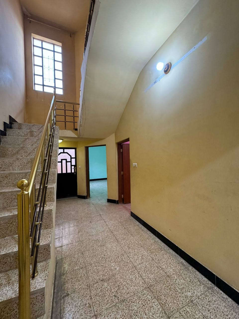 دار للايجار
العنوان : تكريت القادسية شارع الدفاع المدني 
قرب مدرسة عمرو بن جندب  
يحتوي على استقبال و 2 غرف نوم
  ومطبخ وصحيات  داخل وخارج 
ايجار الدار  《300ألف》
للاستفسار الاتصال على الارقام التالية
***********
***********
مكتب دجلة للعقار ....
