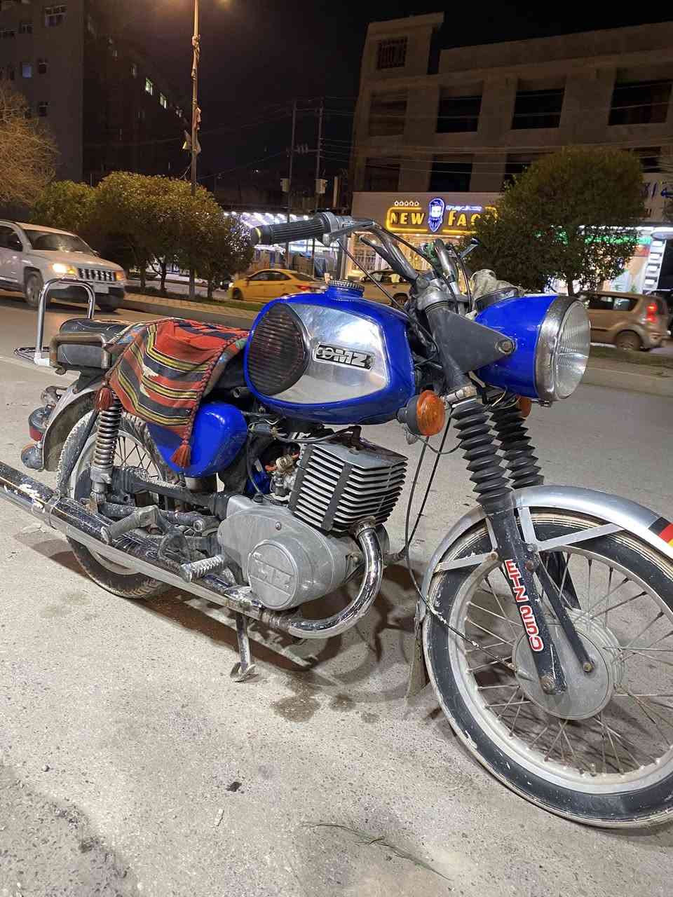 امزت 81 للبيع ***********
كصه ثانيه ماكنيت محرك ناعم السعر مليون وبيه مجال
