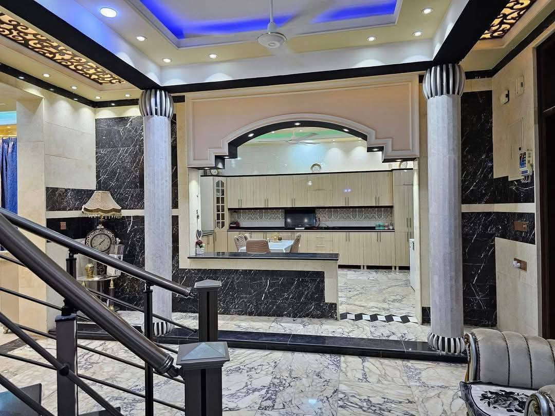 🏛️ للبيع دار فخمة طابو صرف – الحلة 🏛️
📢 طابقين | مساحة 356م² | واجهة 14م
🛏️ تفاصيل الدار:
5 غرف نوم (كلها نظام سويت)
2 استقبال (كليدور ×2)
مطبخ [حار _ بارد]
2 مجمع صحيات
حديقة كبيرة
كراج سيارة
🛣️ مميزات إضافية:
تطل على 3 شوارع
عرض الشارع أمام الدار: 30م
بناء حديث، درجة أولى
موقع ممتاز وراقي
📍 العنوان: الحلة – الجمعية – مقابل مدرسة الحديبية
📌 مكتب الضمان للعقار والمقاولات العامة
متوفر: عقارات للبيع – للإيجار – للاستثمار
عقارات تجارية – سكنية – شقق – بنايات – عمارات
قطع أراضي: طابو صرف – طابو زراعي – دونمات
📞 للتواصل والواتساب:
***********
***********
***********
***********
🟢 ملاحظة: جميع العقارات مضمونة وموثقة بالطابو
