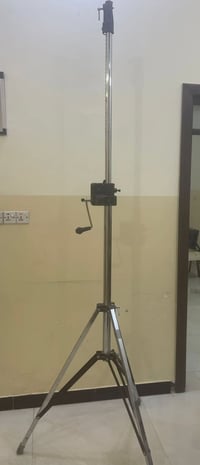 للبيع ستاند اضاءة جك طول 3متر للاستفسار على الخاص او على الرقم 0770004...