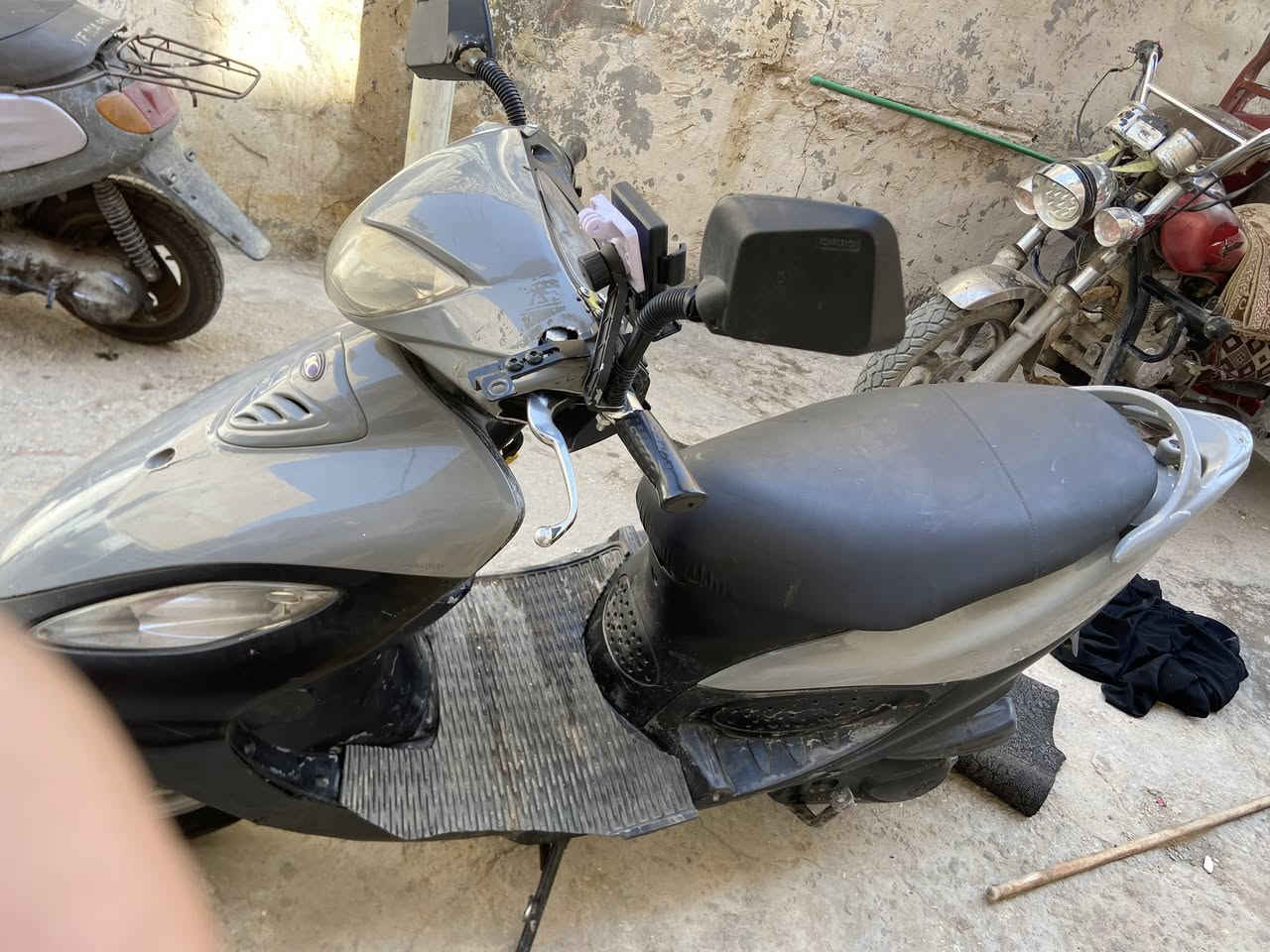 دراجه للبيع نوزل مو كابريتر سرعه ١٤٠ منفيس كامل وجديد السعر ٦٠٠ وبيها مجال المكان كربلاء حي العامل للتواصل ***********
