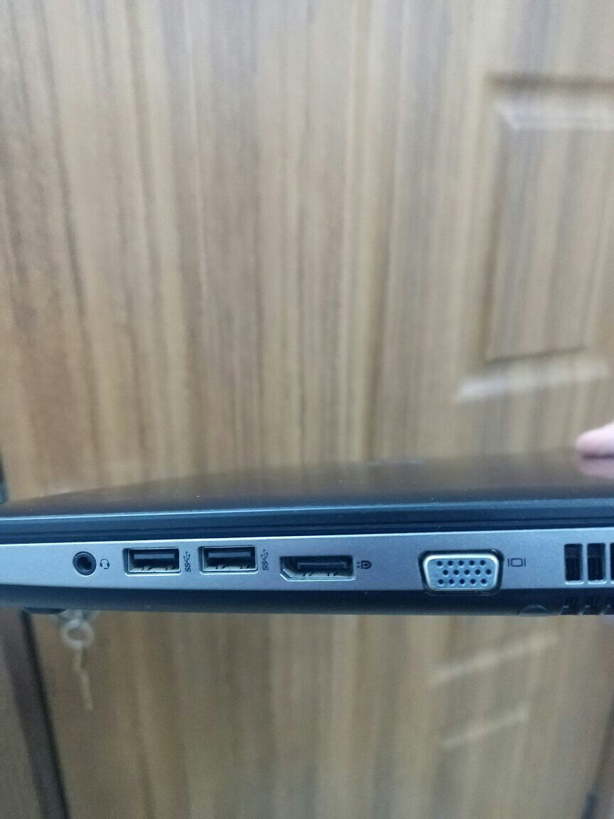 لابتوب hp النظافة 90%
 السعر 165
حجم الشاشة 15.6
الهارد 500 hhd 
رام 8
كرت شاشة Intel hd 520 4G
مع كيبورد وماوس وكيبل Displayport to HDMI


**إذا كنت صاحب هذا الإعلان وتريد حذفه لأي سبب، رجاءا أرسل رسالة إلى الدعم الفني**