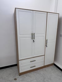 كنتور ٣ باب • عرض متر ونص • ارتفاع ٢م