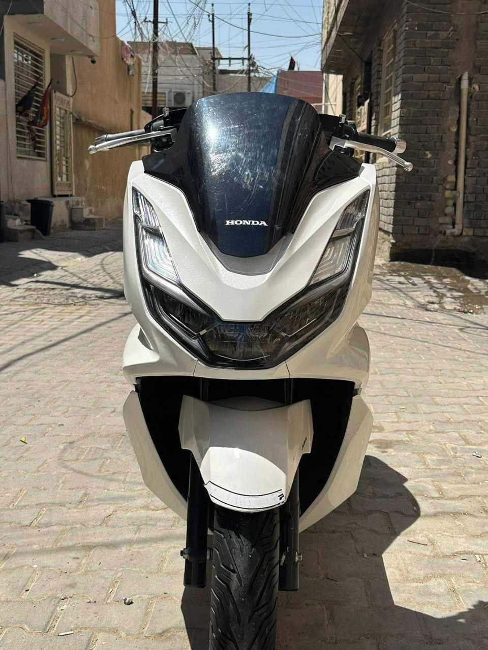 دراجه pcx ياباني للبيع 
موديل 2023
ماشيه 27 الف  
بريكات ABS 
مانع انزلاق
حساس ازدحام
تدفئه بلـيدات
شاصيه Jk
مكينه مكفوله 
اوراق كامله + منفيس + داخله للعراق بمزاد
واتساب : ***********
