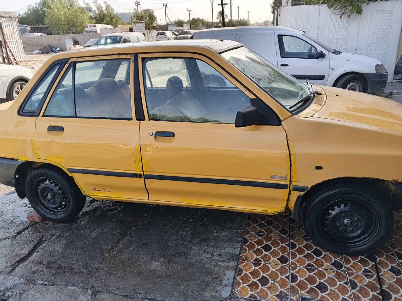 سايبا موديل 2010 سيارة شغالة وتمشي رقم مميز 6666 سعرها 30$ وبيها مجال عنوانها بغداد الشعب حي سومر ***********

