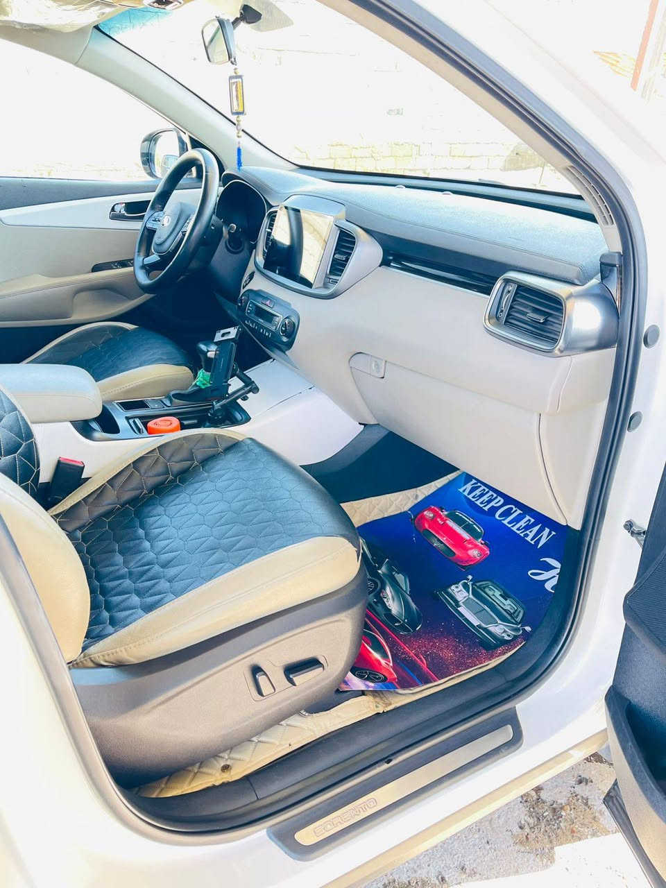 سلام عليكم سورنتو خليجي رقمها بغداد انكليزي مديل 20 فول بدون فتحه قماره ماشيه 70للستفسار الاتصال عله الرقم***********
